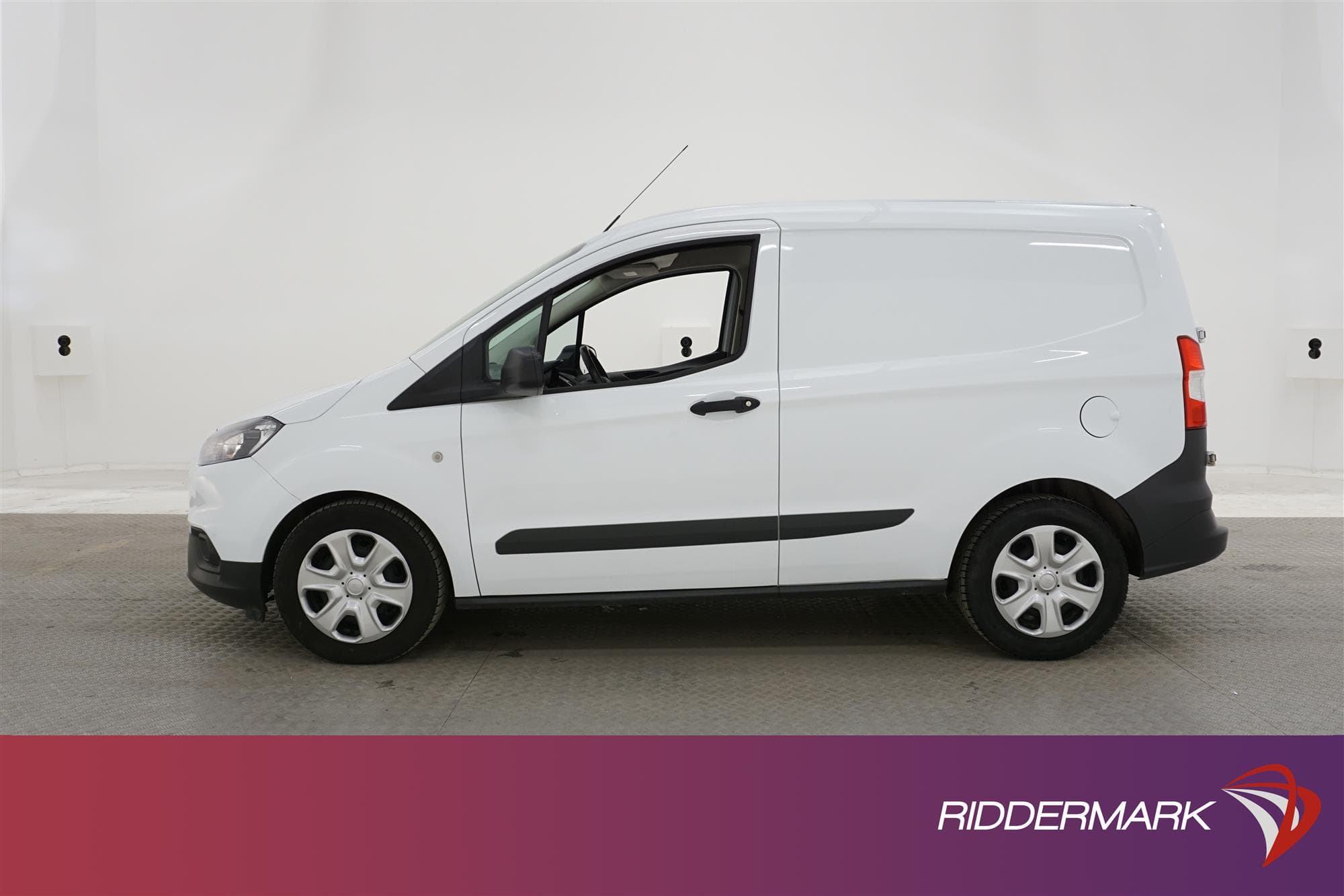 Ford Transit Courier 1.0Eco 100hk Dragkrok Moms 