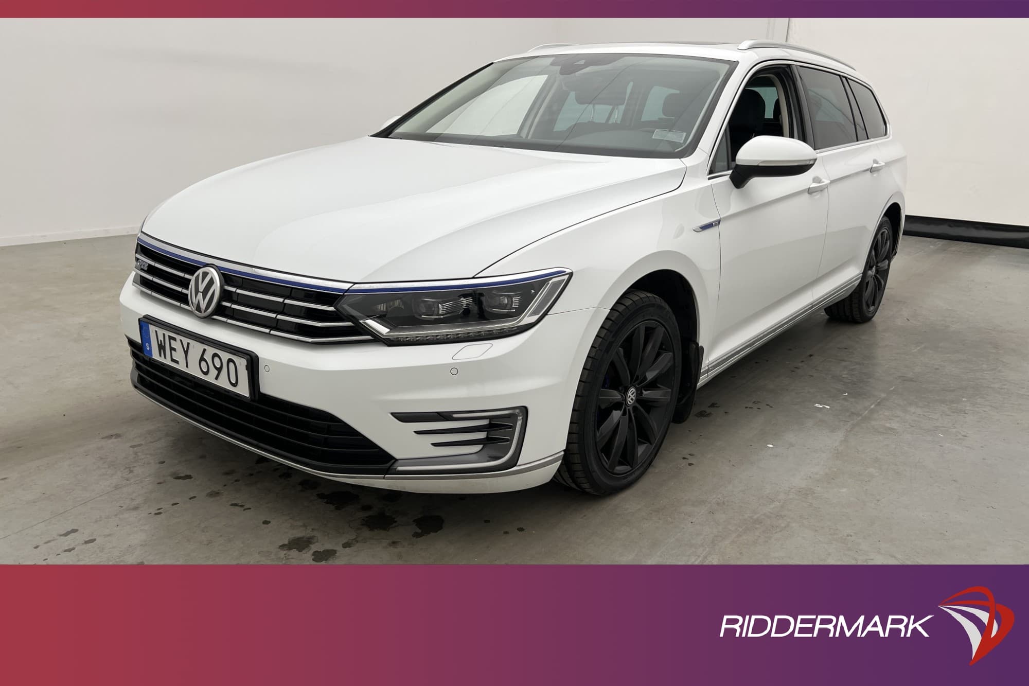 Volkswagen Passat GTE 218hk