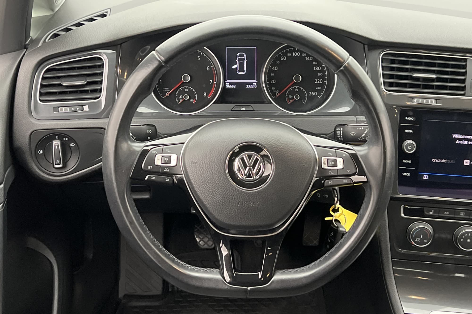 Volkswagen Golf 1.0 TSI 110hk Style CarPlay Sensorer Adaptiv