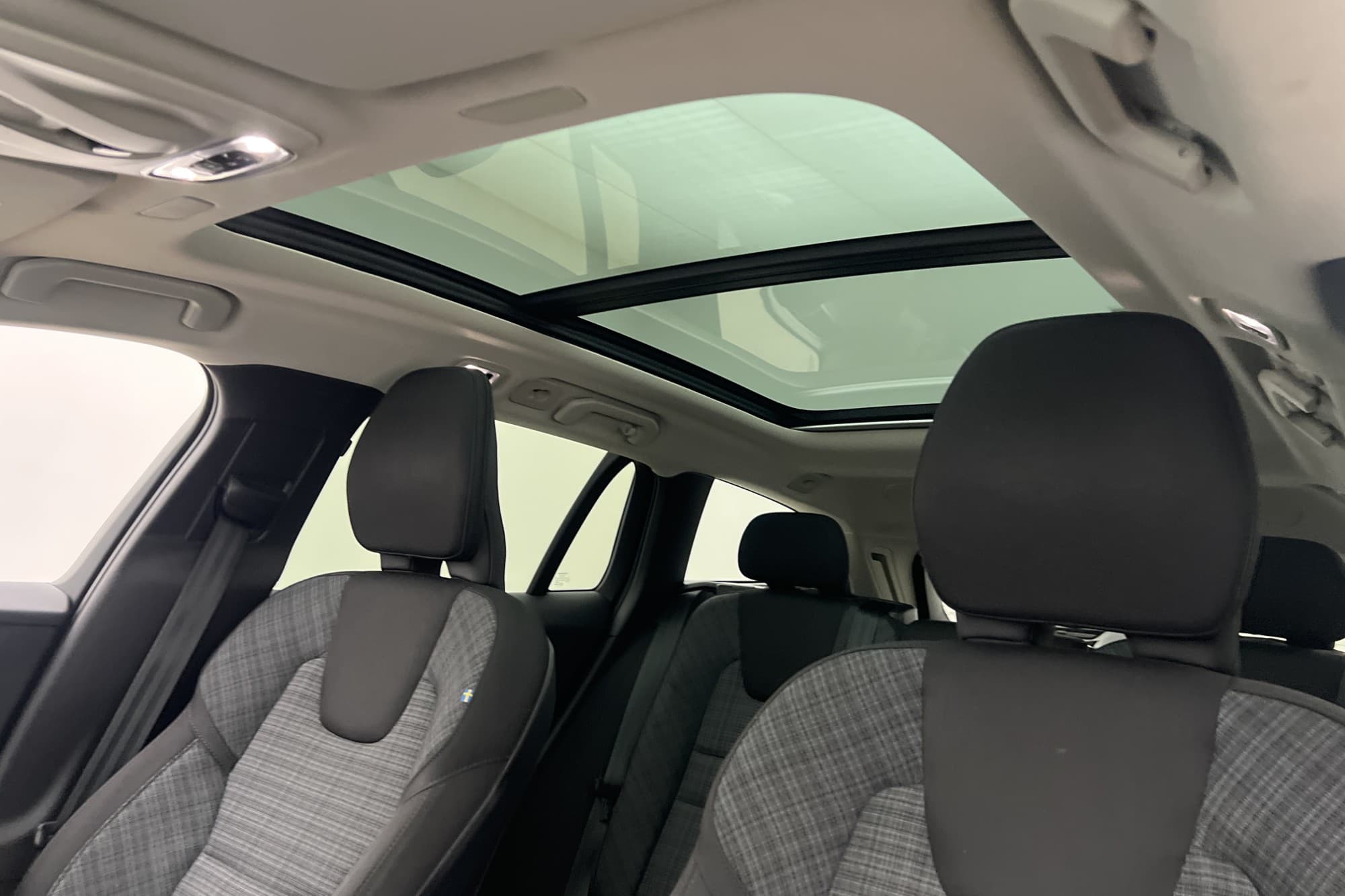 Volvo V60 Cross Country B4 AWD Advanced Pano H/K VOC MOMS