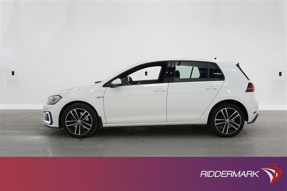 Volkswagen Golf GTE 204hk