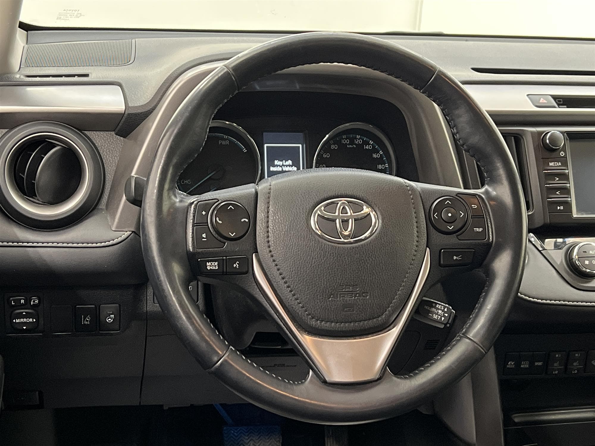 Toyota RAV4 Hybrid AWD 197hk Executive Drag Skinn B-Kam