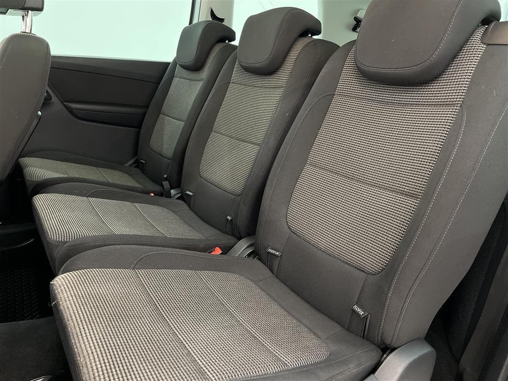 Volkswagen Sharan TDI 4M 140hk 7sits Pano B-Kamera Navi Draginteriör