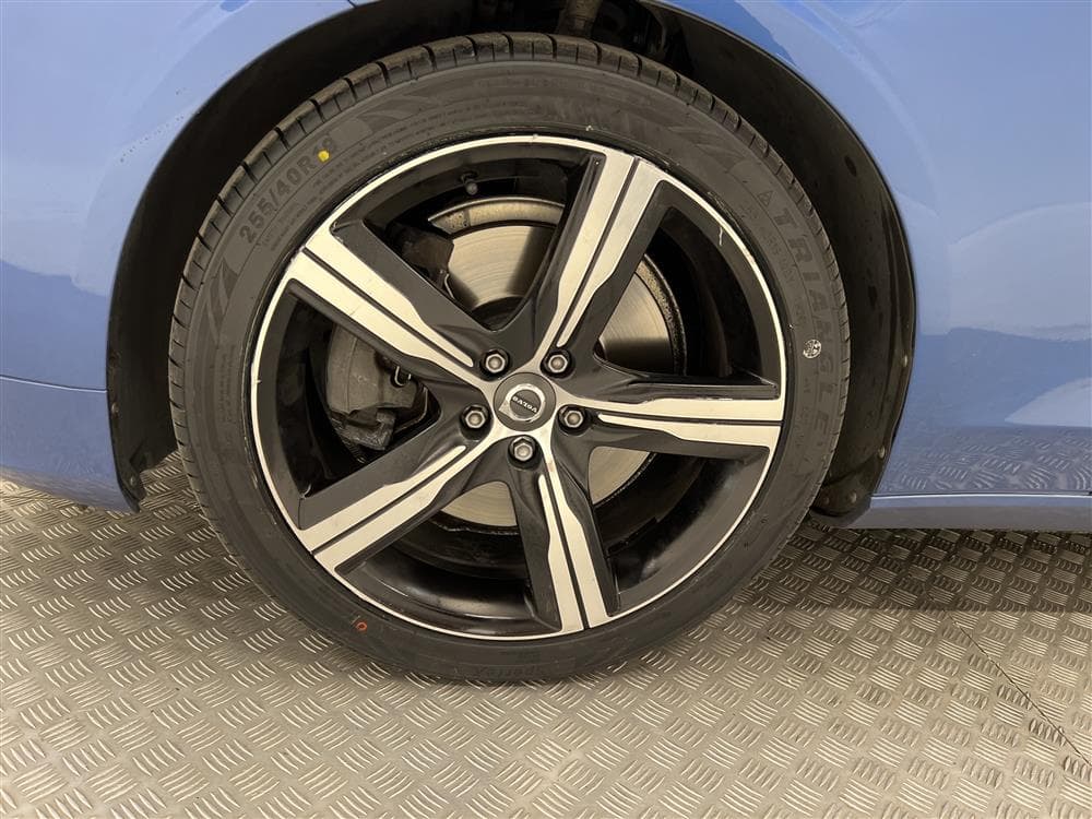 Volvo V90 T6 310hk AWD R-Design Värmare VOC Pano Navi Kamerainteriör