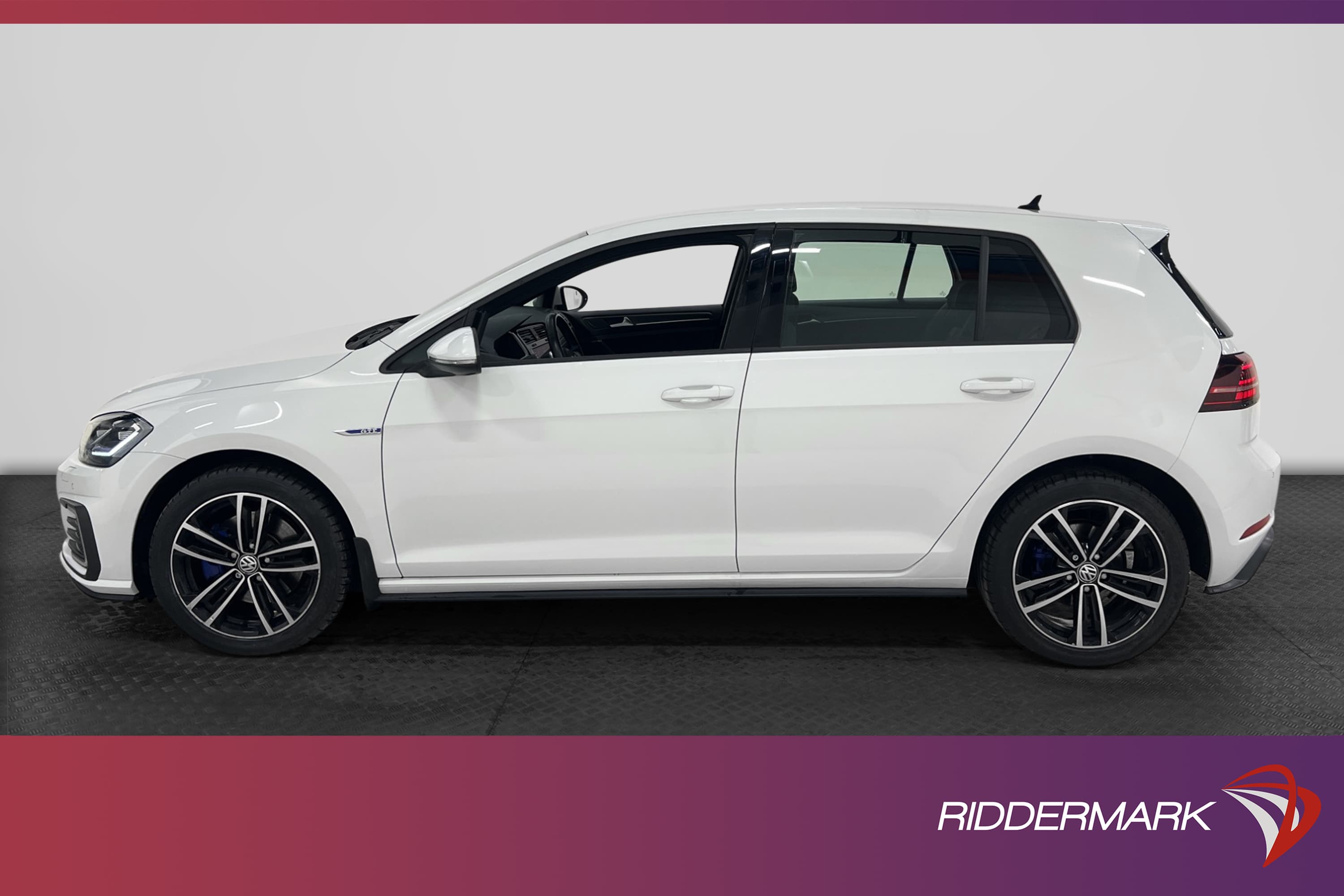 Volkswagen Golf GTE 204hk