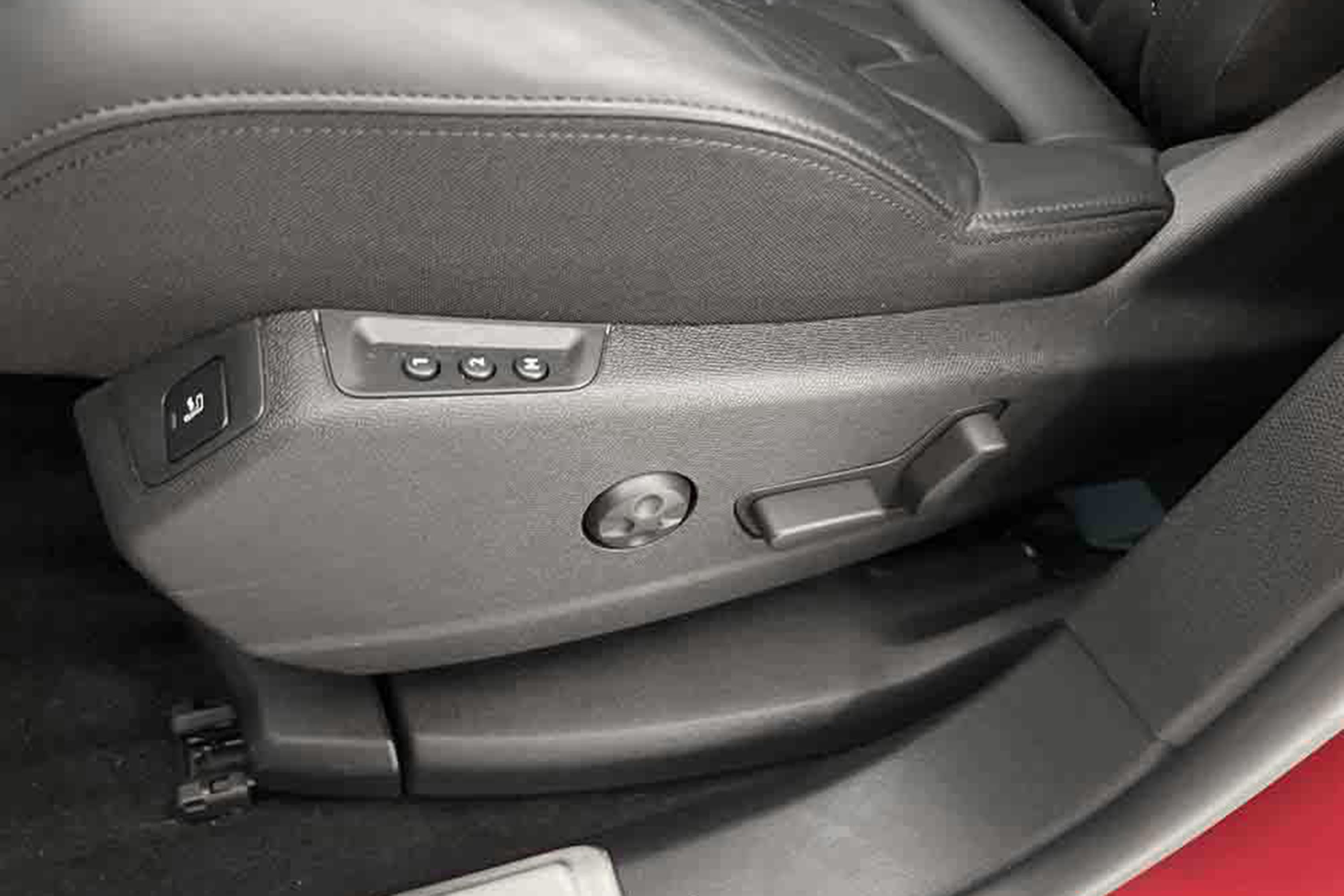 Peugeot 3008 1.5 BlueHDi GT Ultimate Pano Skinn 360° M-Värminteriör