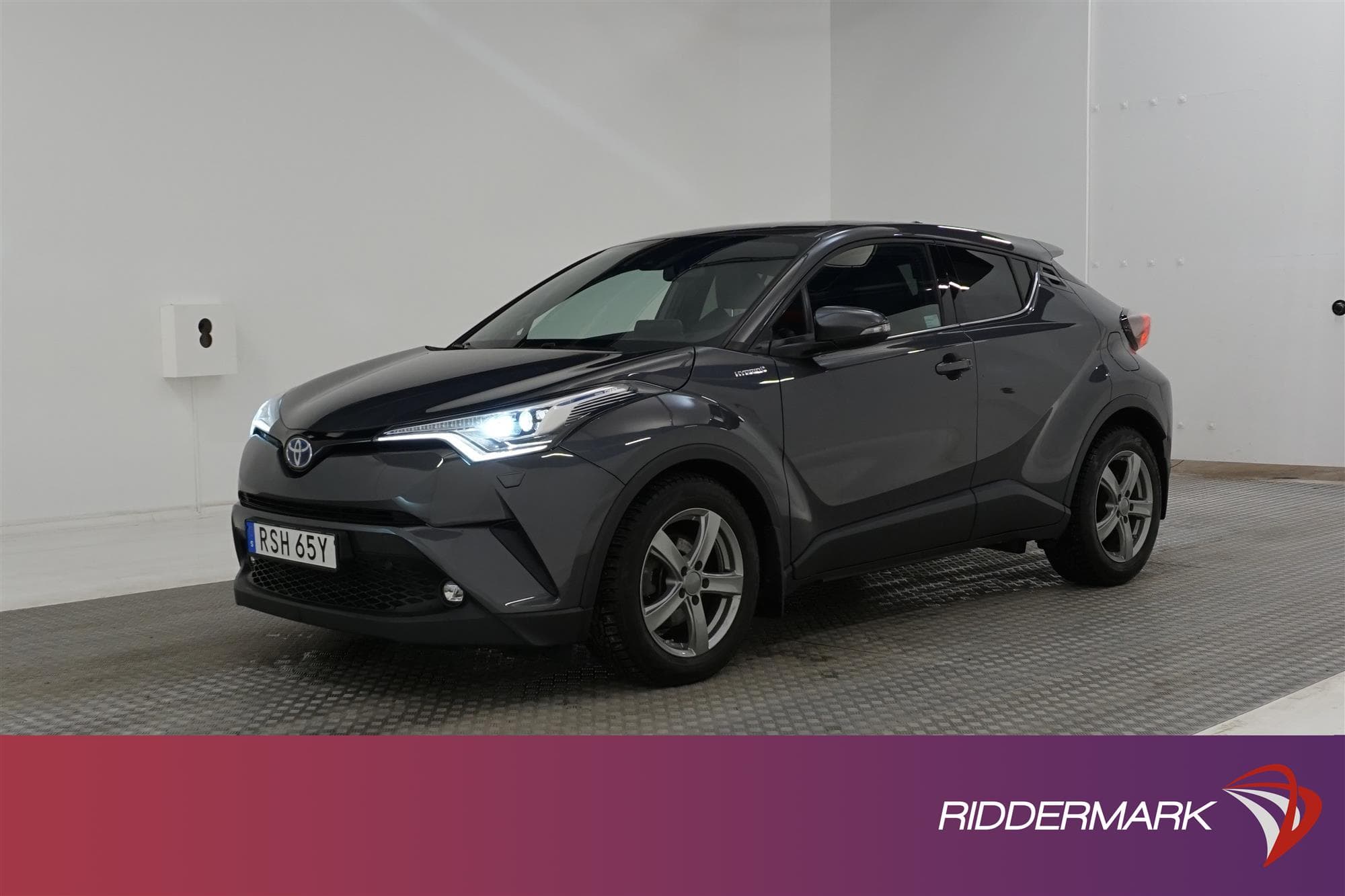 Toyota C-HR Hybrid CVT 122hk Executive JBL Skinn Adaptiv