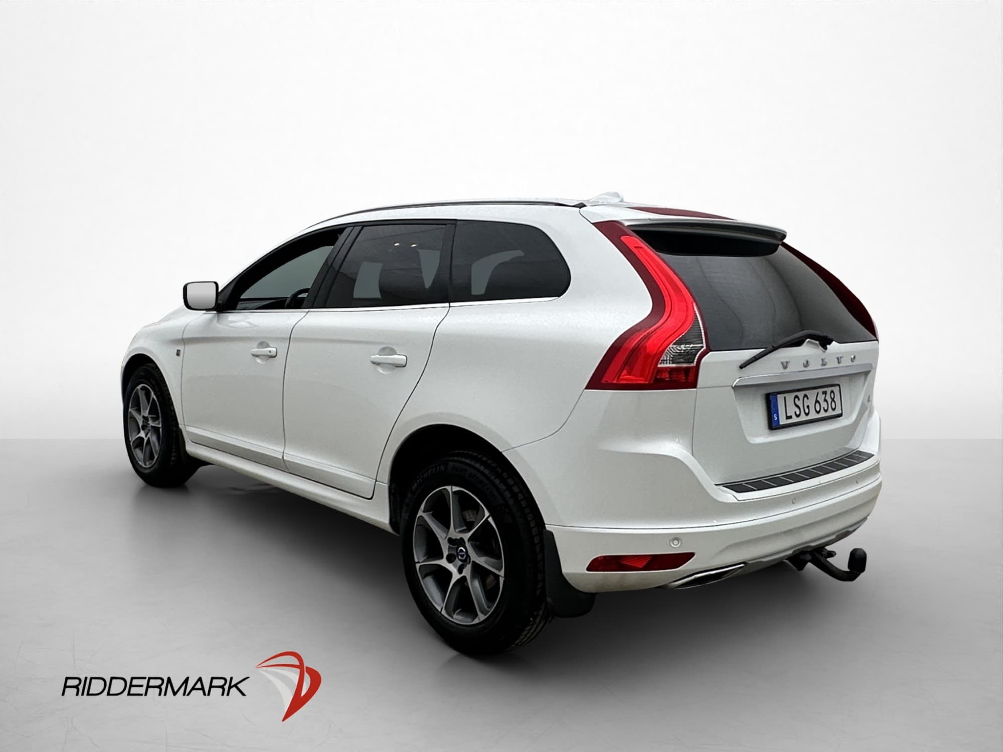 Volvo XC60 D4 220hk AWD Ocean Race Värmare Skinn Drag