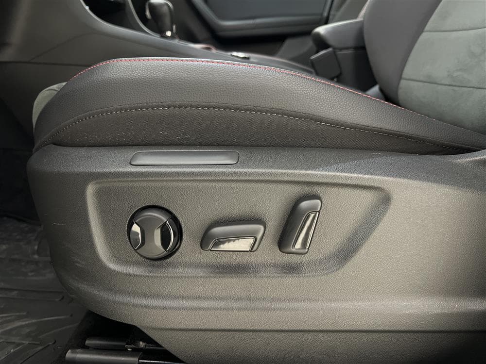 SEAT Ateca 2.0 TSI 4D 190hk B-Värm Cockpit 360 Beats Draginteriör