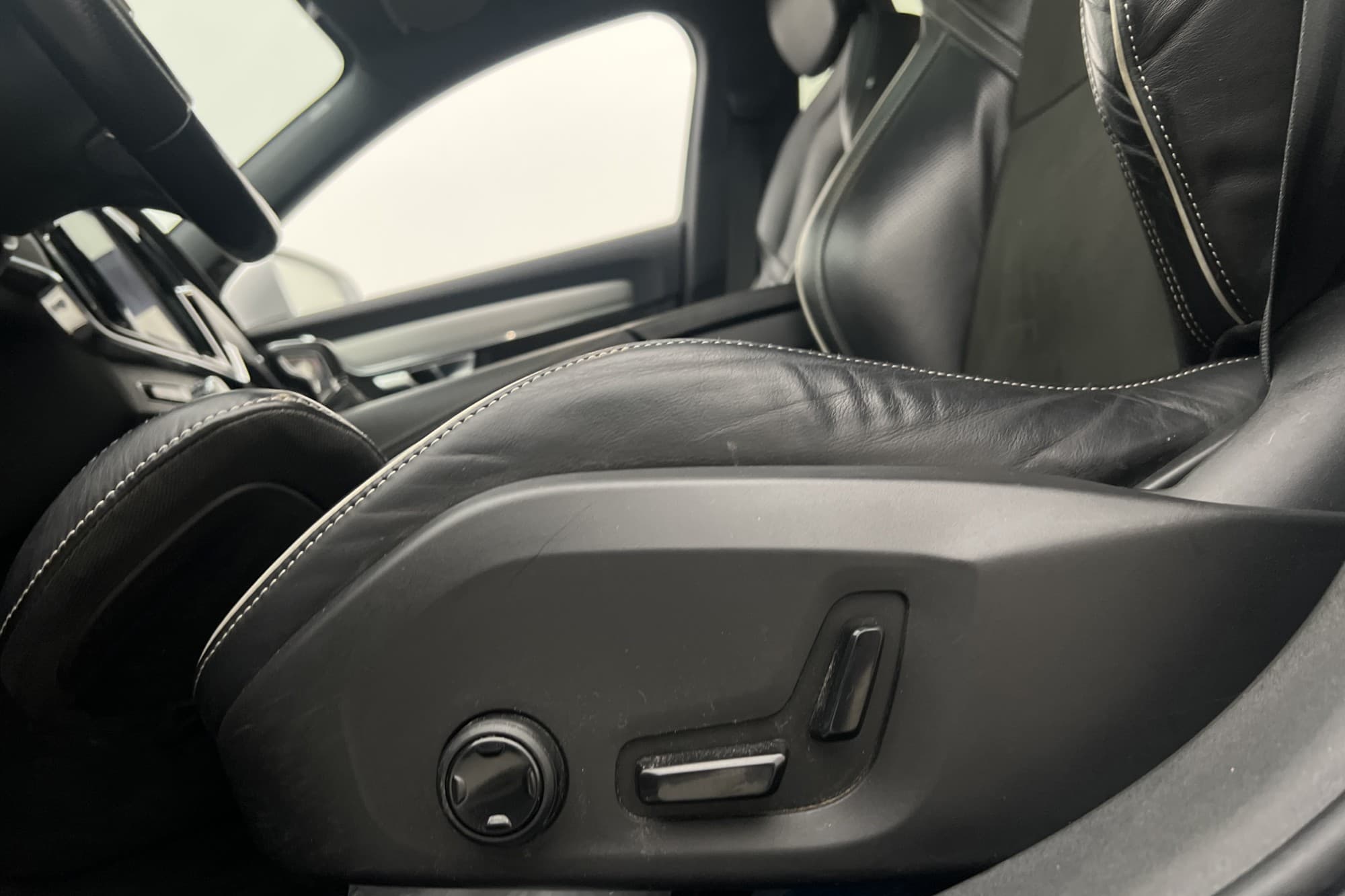 Volvo S90 D4 AWD R-Design VOC Värm Taklucka Kamera Navi Drag