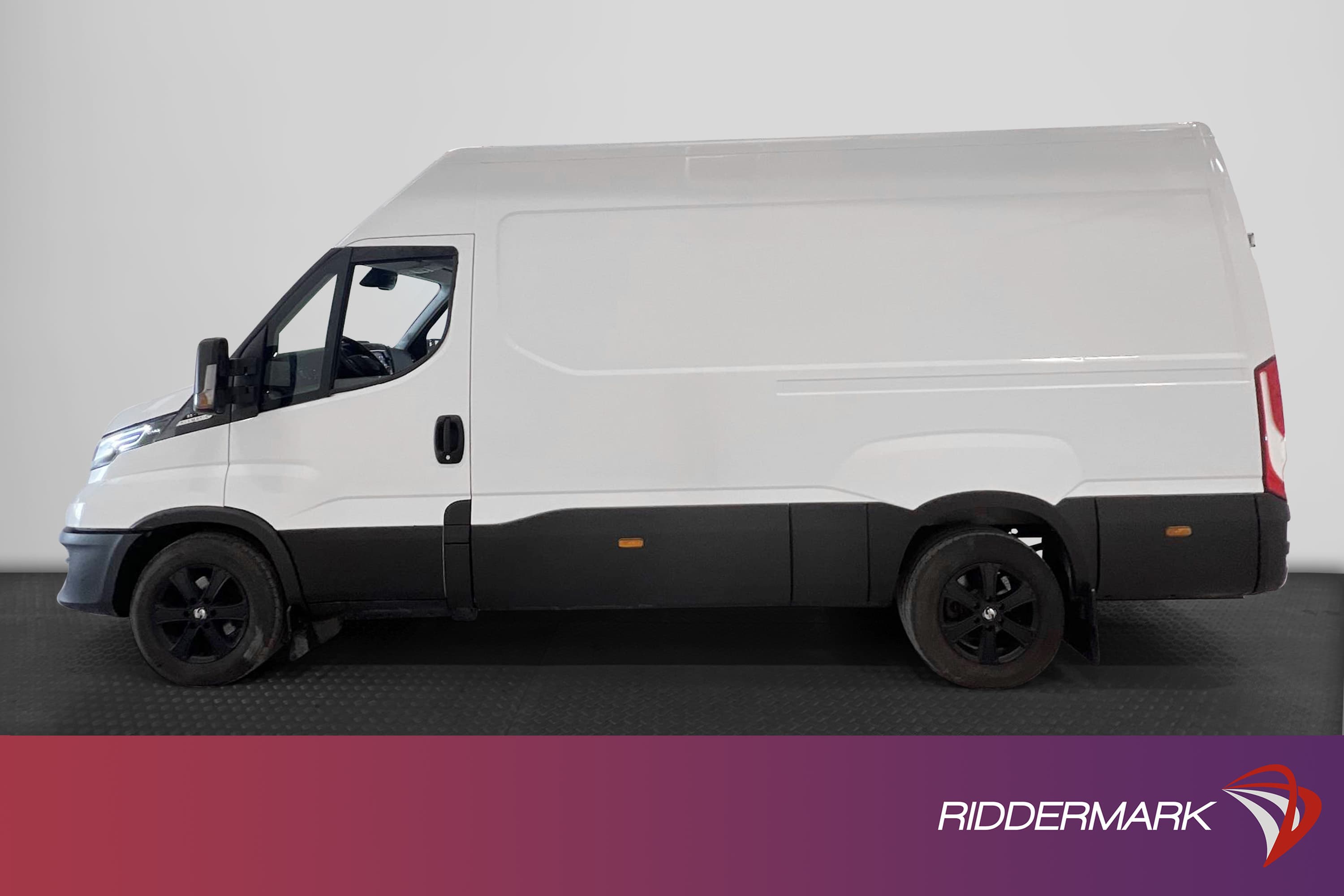 Iveco Daily L3H2 2.3JTD Automat Värmare Drag B-Kamera Moms