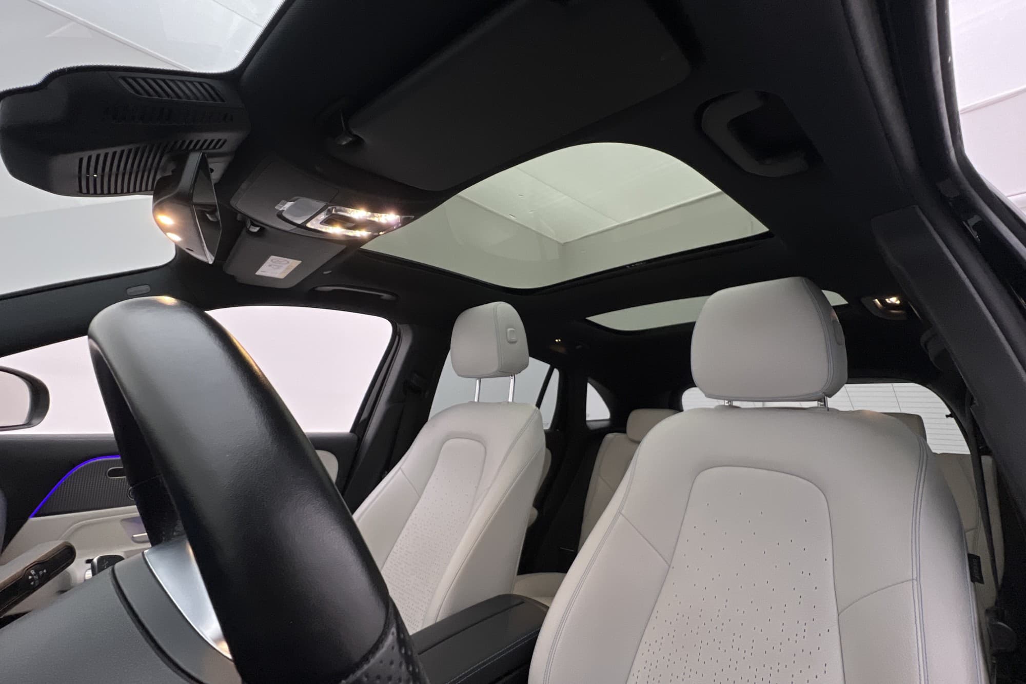 Mercedes-Benz EQA 250 190hk AMG Pano Skinn Värmare MOMS