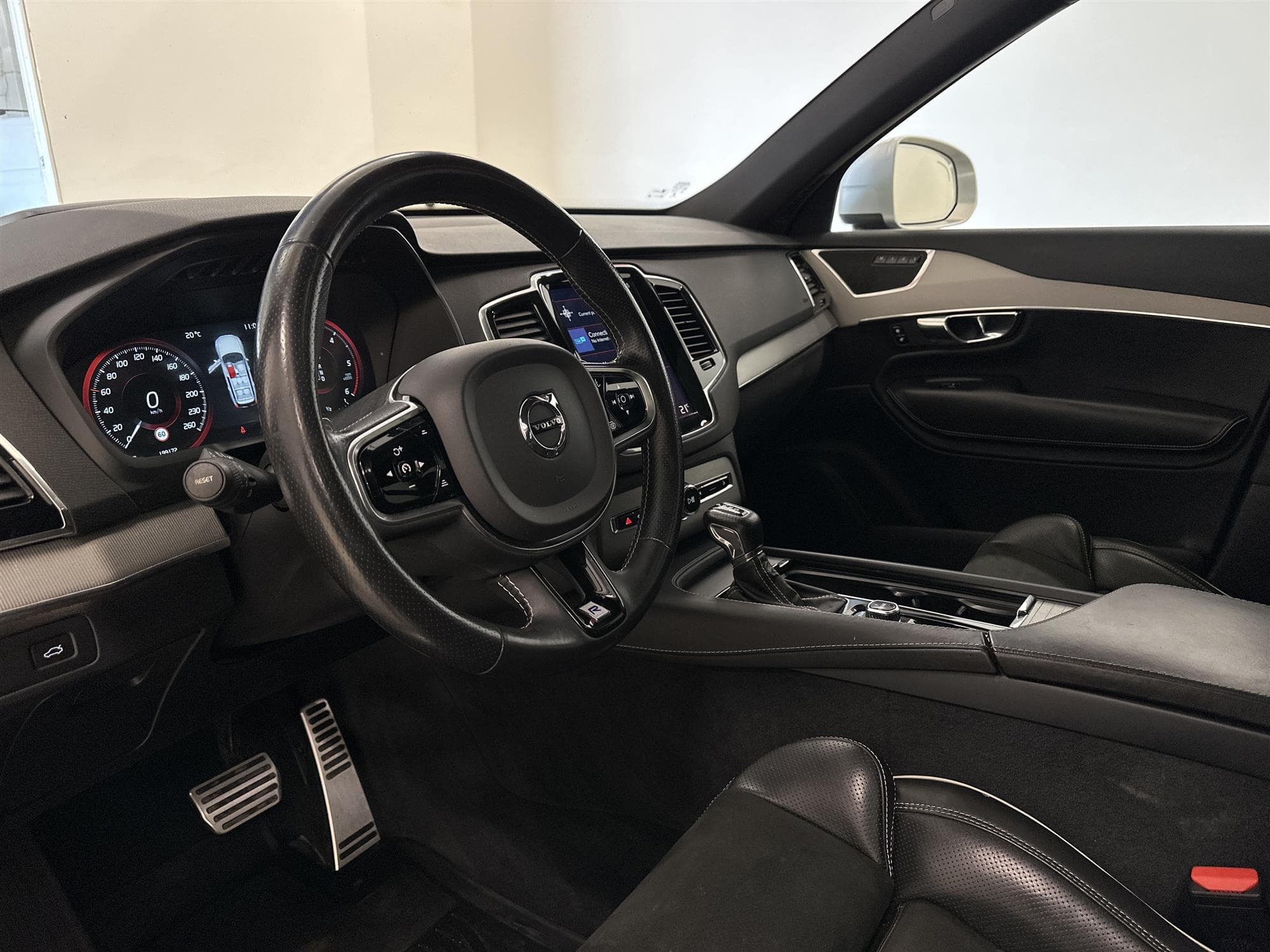 Volvo XC90 D5 AWD 235hk R Design Voc D-Värm Pano HUD 7 Sits