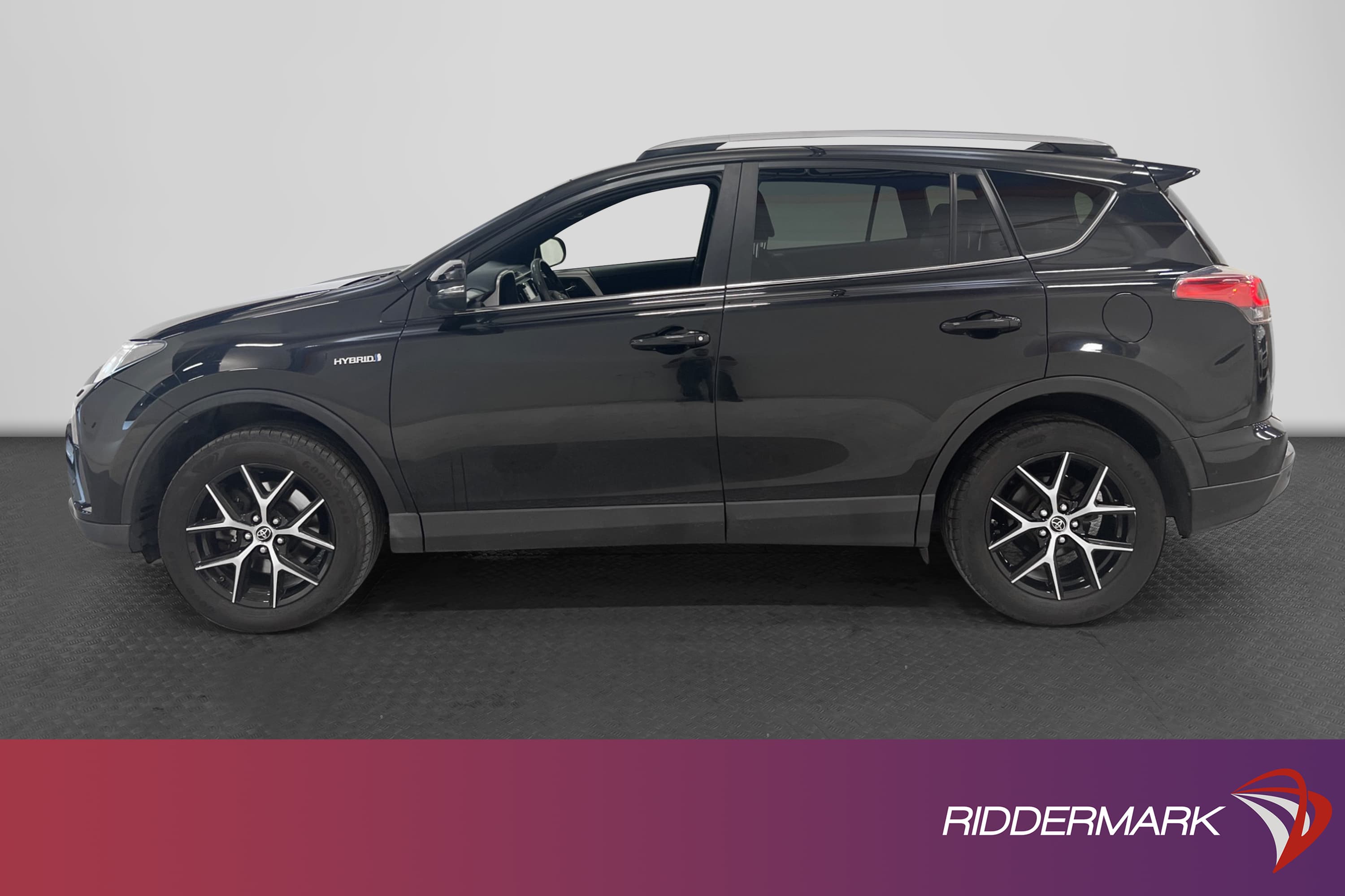 Toyota RAV4 Hybrid 2.5 i-AWD E-CVT 197hk 2 Brukare M&K-Värm 