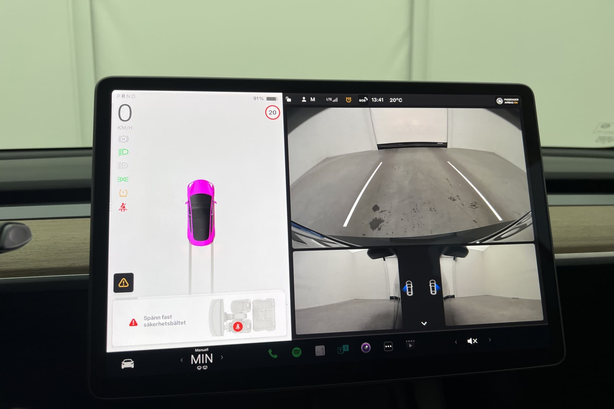 Tesla Model 3 Long Range AWD Svensksåld En-Brukare MOMS