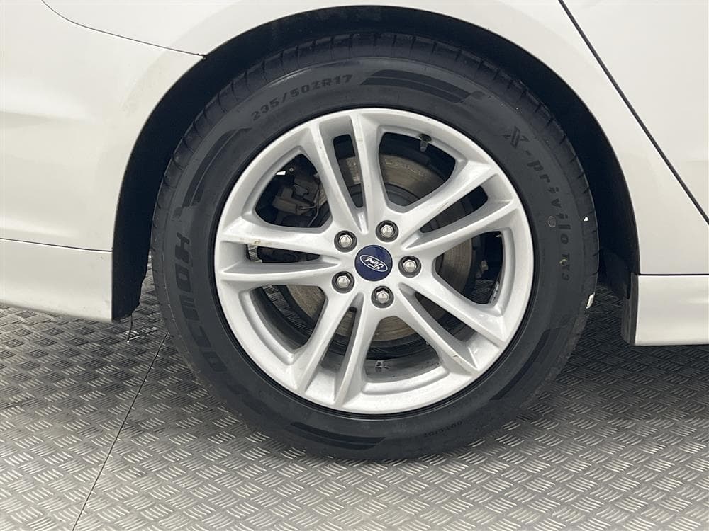 Ford Mondeo 2.0 AWD 180hk Värmare Navi Kamera Drag 0,52l/mil