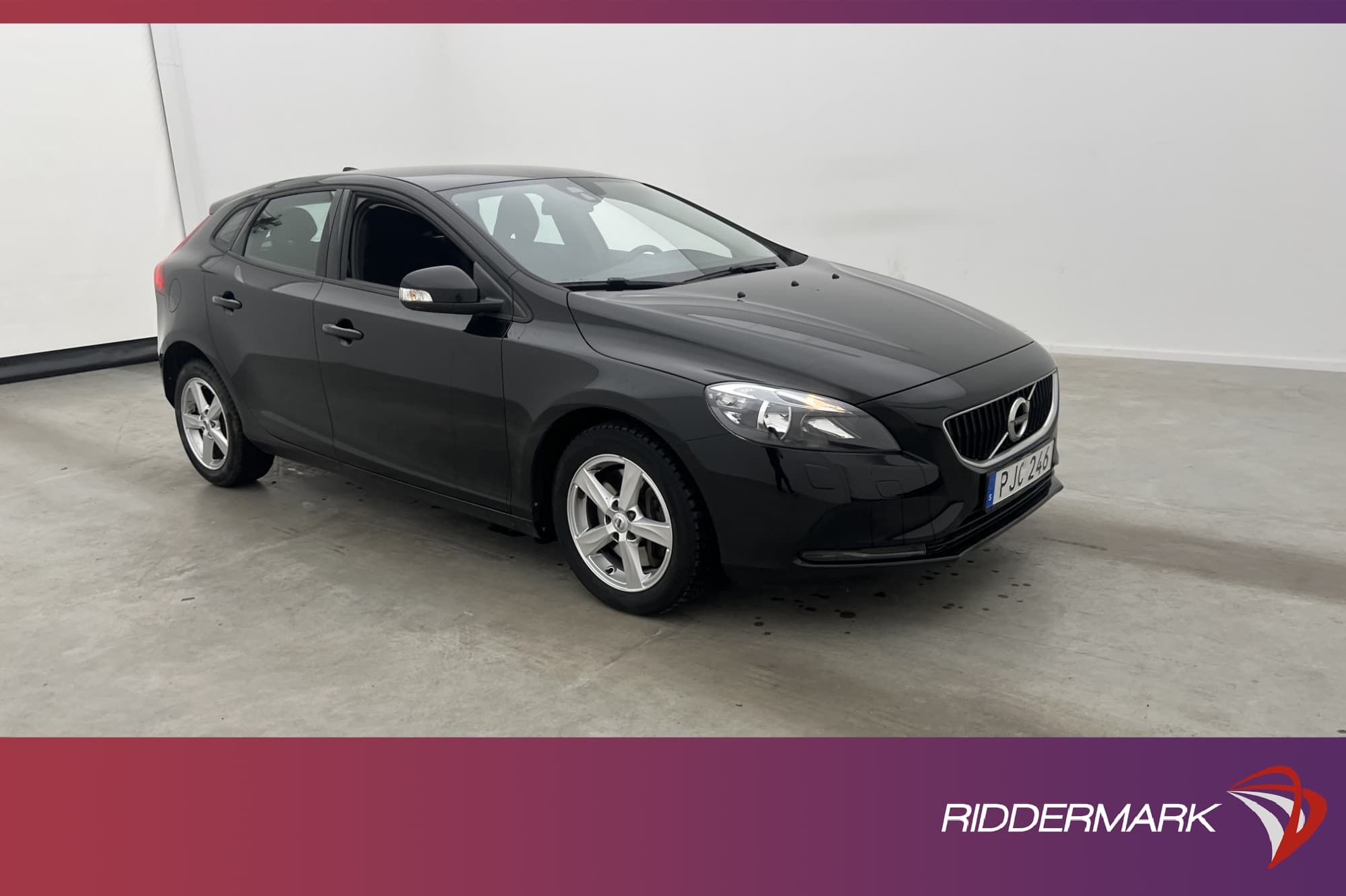 Volvo V40 T2 122hk