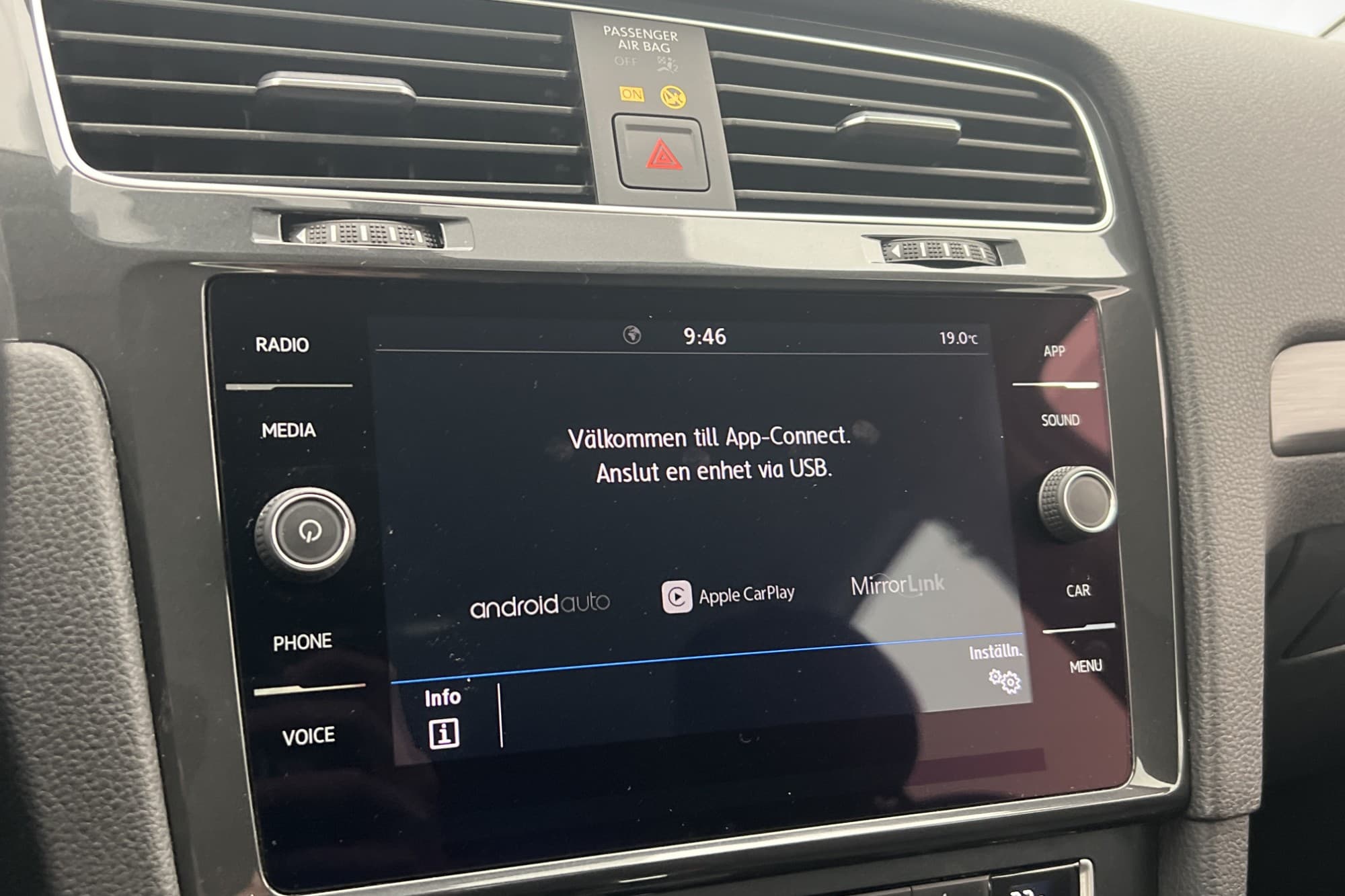 Volkswagen Golf TDI 116hk Style P-Värm Sensorer CarPlay MOMS
