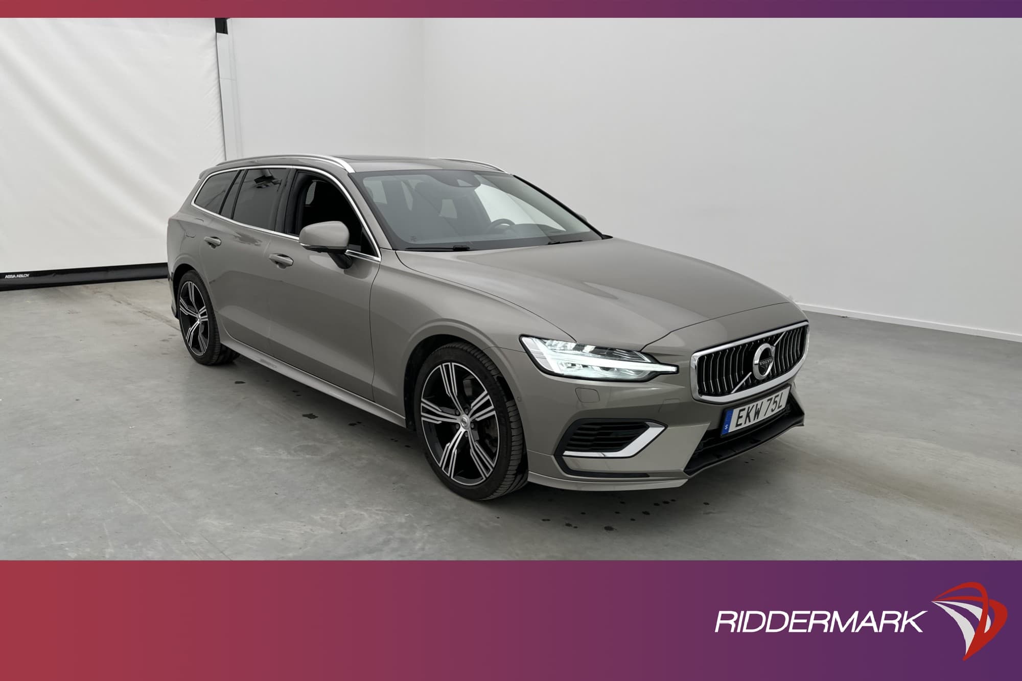 Volvo V60 T8 AWD Recharge 392hk
