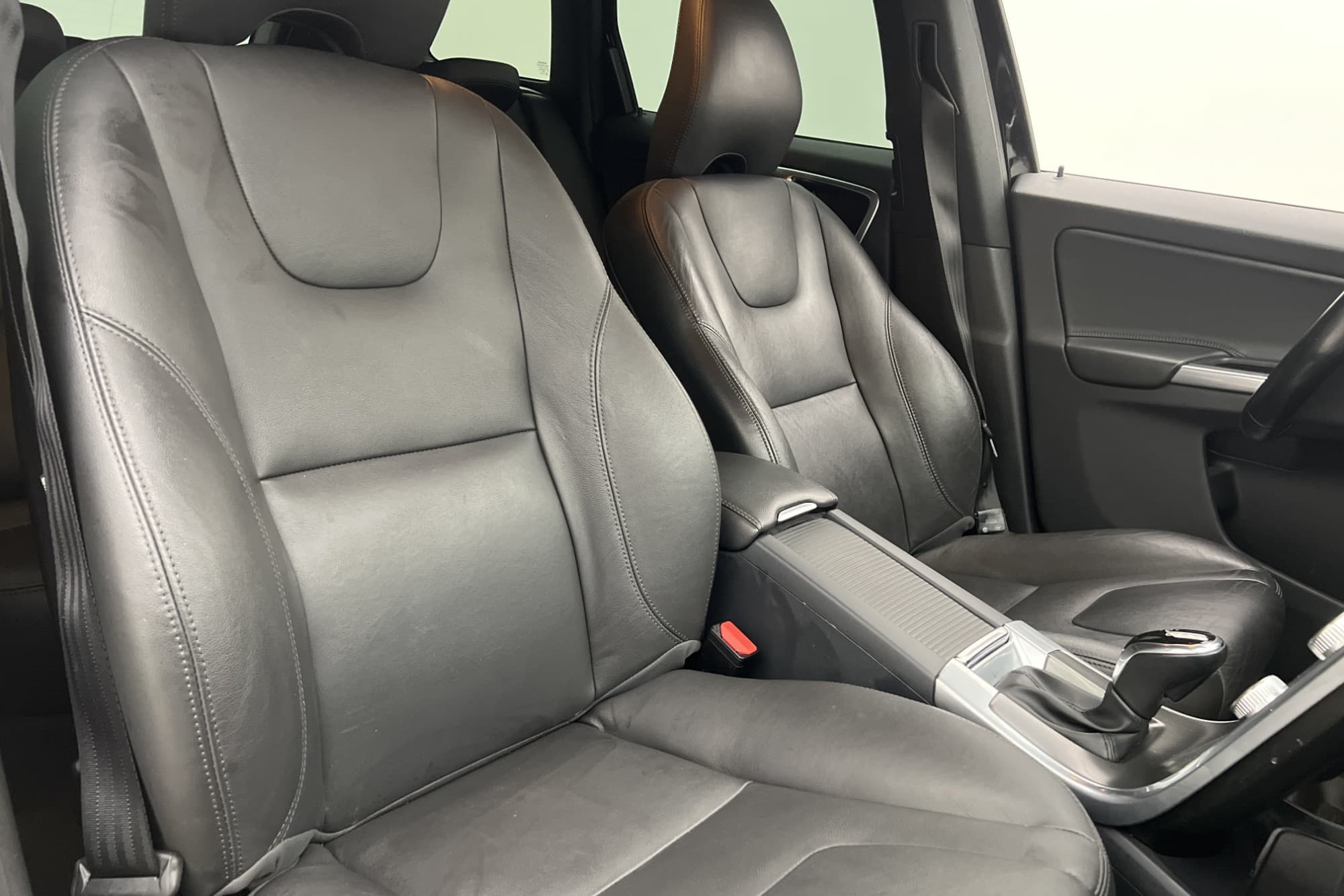 Volvo XC60 D4 AWD Summum VOC Värm Sensorer Skinn Rattvärme