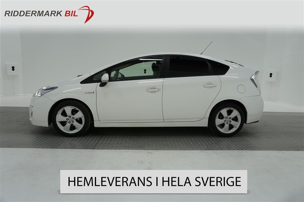 Toyota Prius 1.8 VVT-i + 3JM CVT 136hk