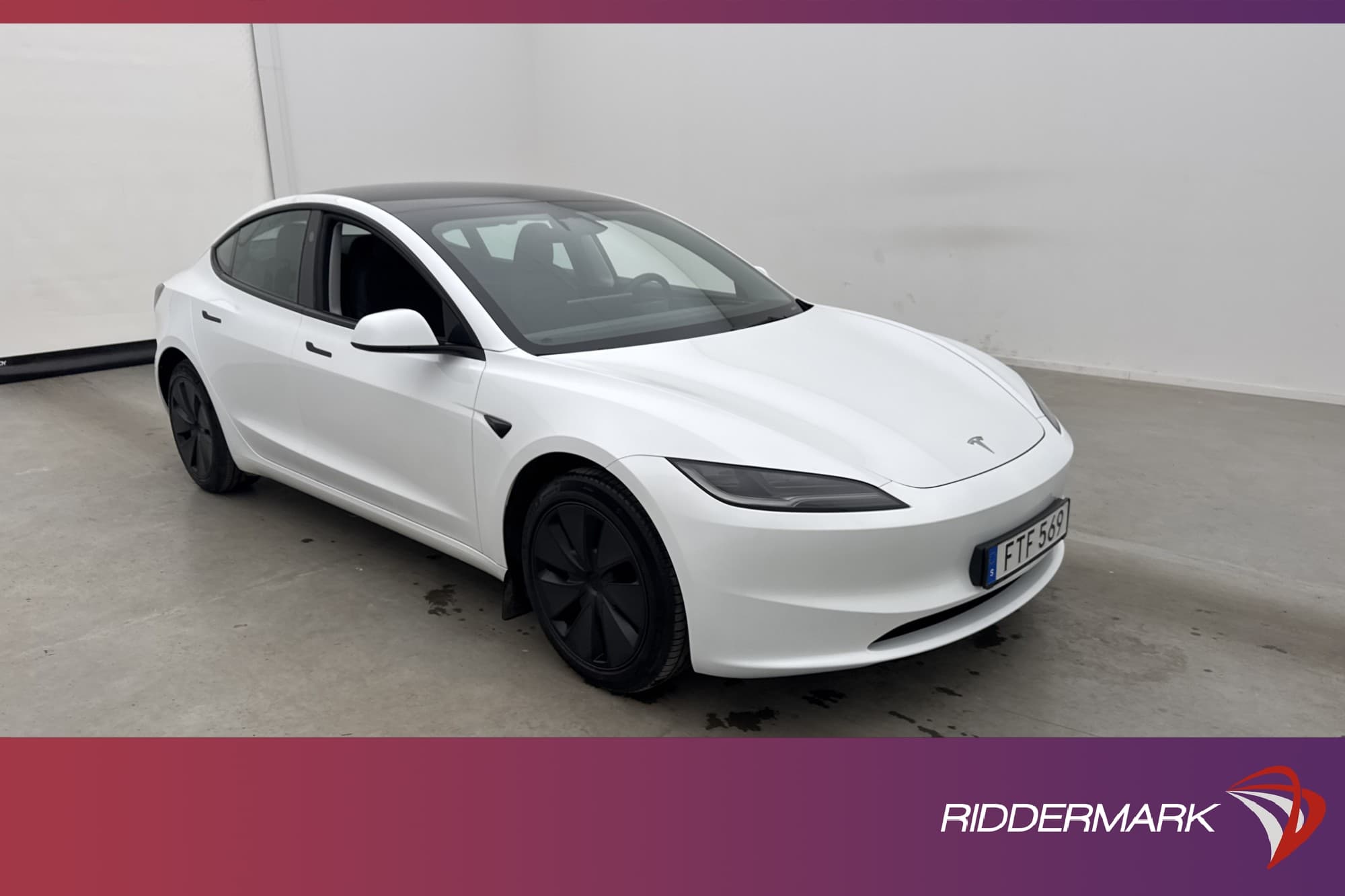 Tesla Model 3 Long Range AWD Autopilot Svensksåld MOMS