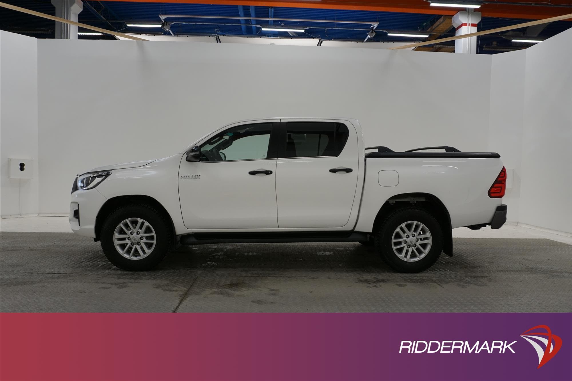 Toyota Hilux Premium 2.4 Automat 4x4 Kamera Diff Drag 