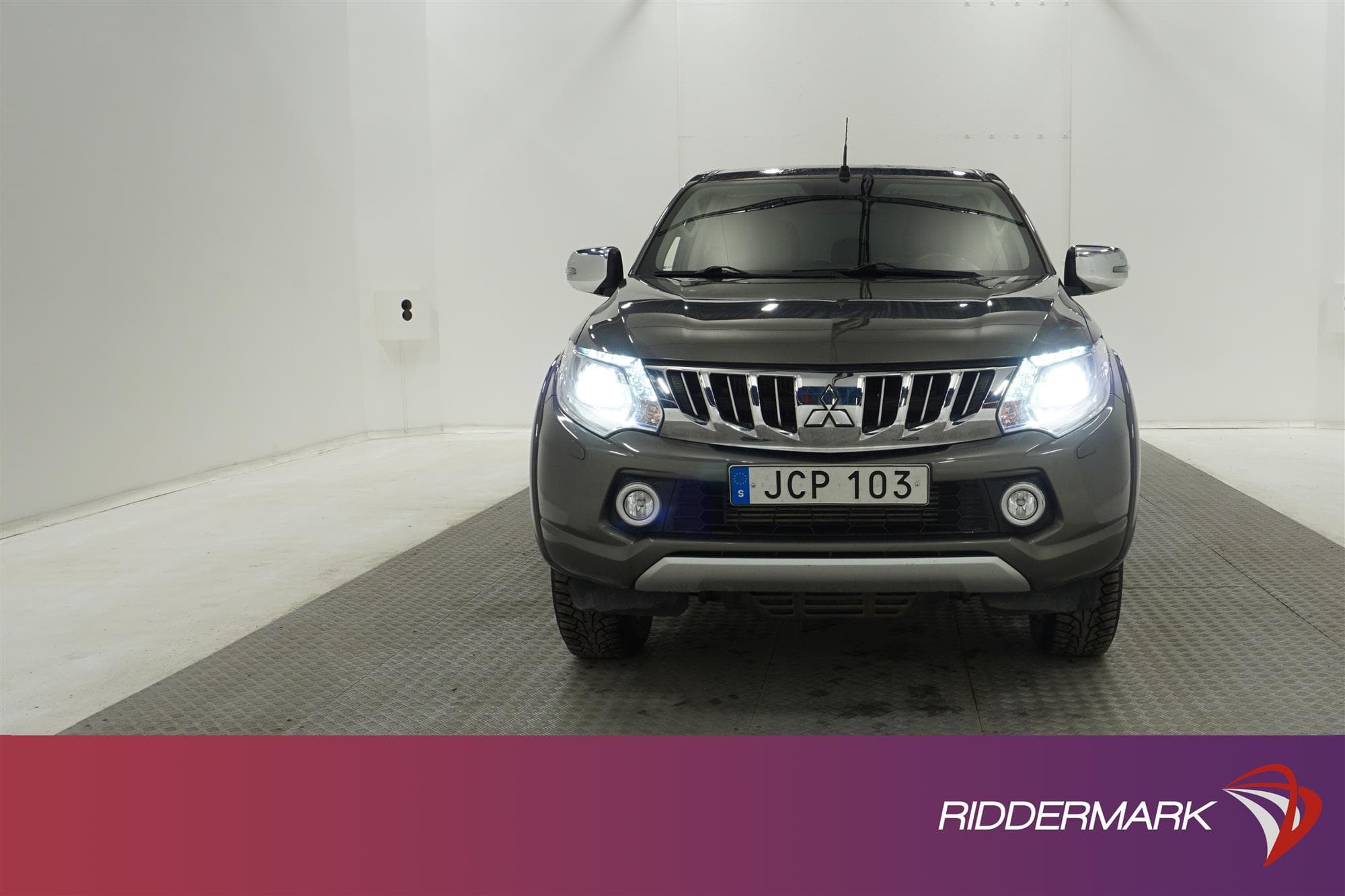 Mitsubishi L200 2.4 Automat 4WD 181hk Drag Värmare
