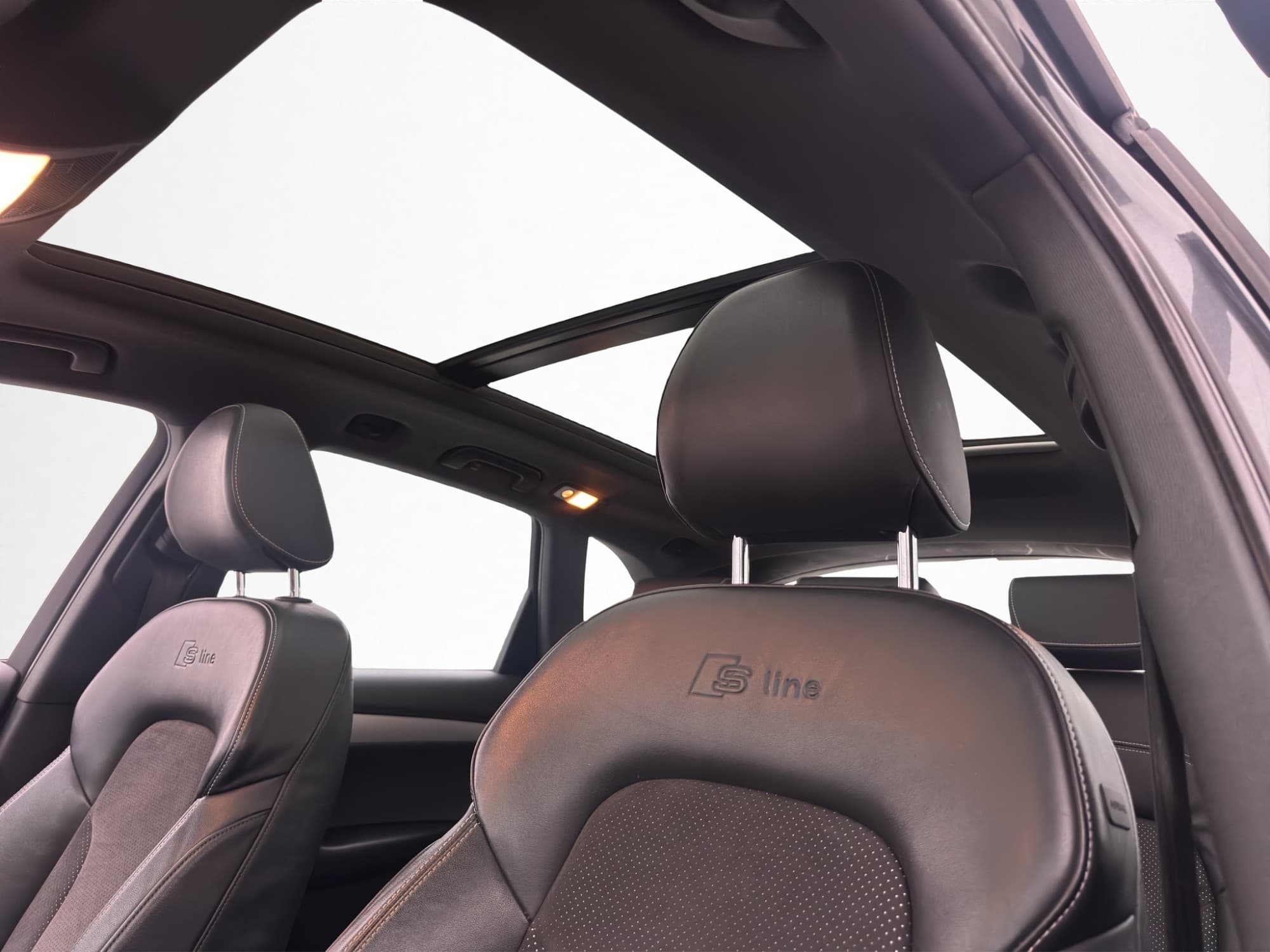 Audi Q5 3.0 TDI V6 Quattro S-Line Drag Pano Värmare Navi