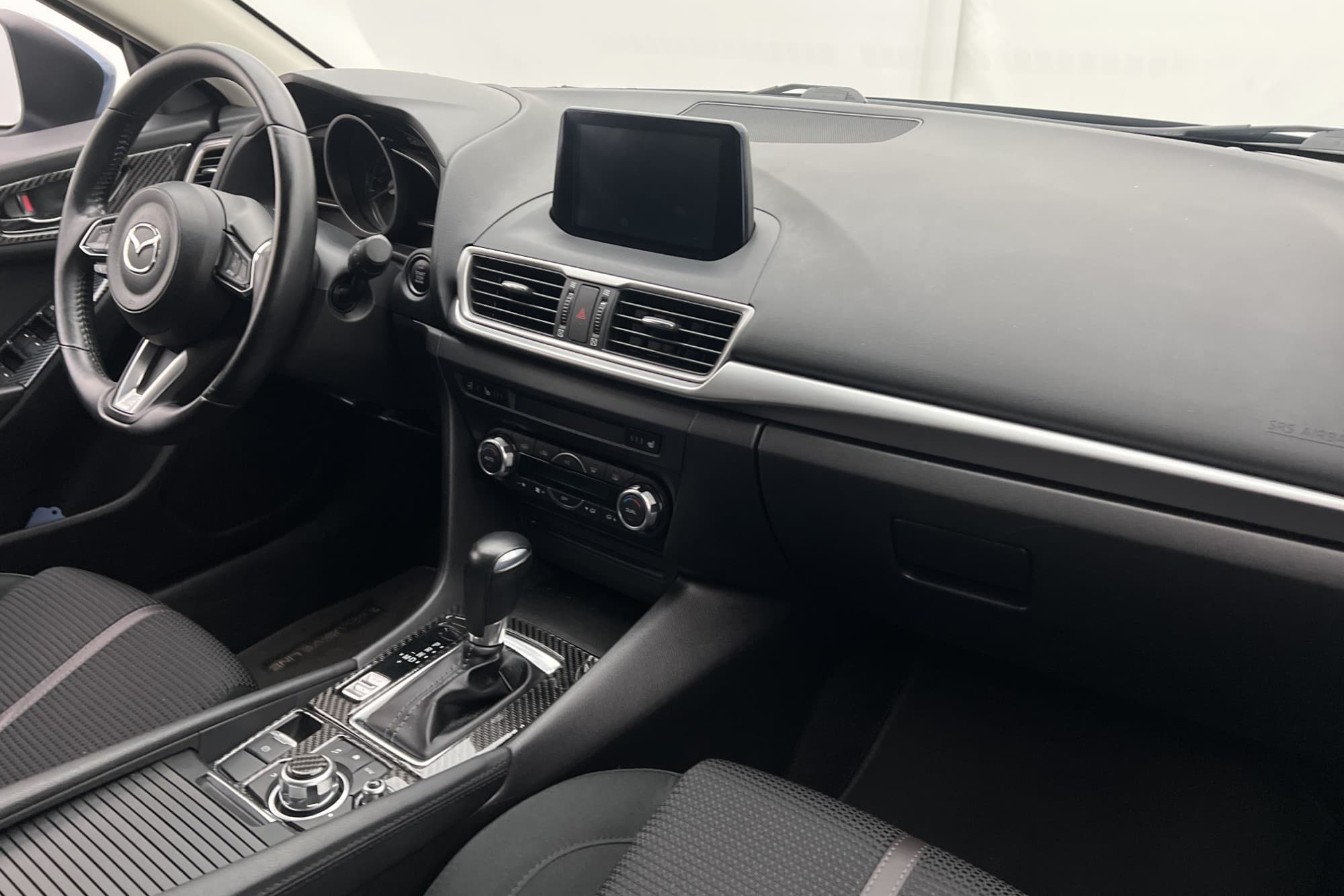 Mazda 3 Sport 2.0 SKYACTIV-G 120hk Navi B-Kamera Rattvärme