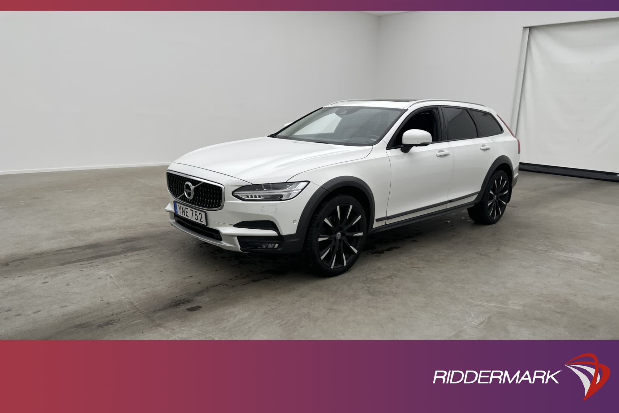 Volvo V90 Cross Country