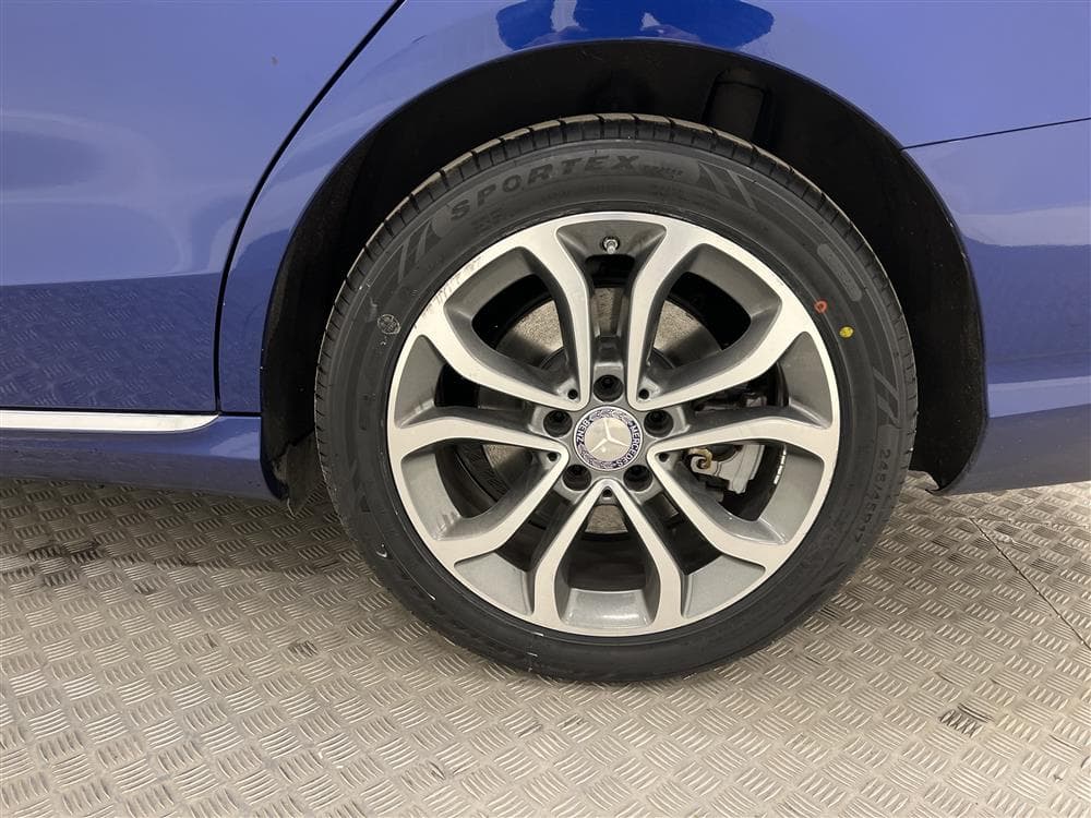 Mercedes-Benz C 350e 279hk Burmester Värmare Kamera Drag 