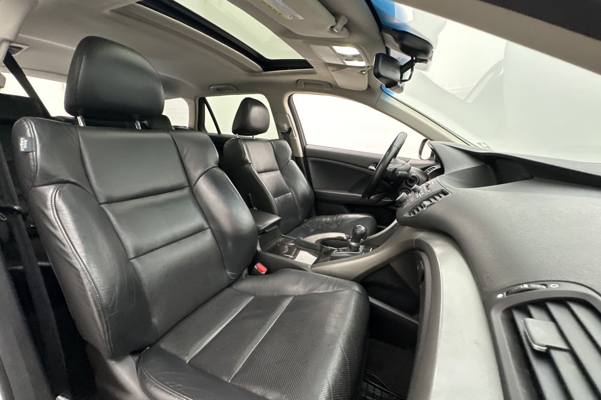 Honda Accord 2.0 i-VTEC 156hk Executive Skinn Taklucka Drag