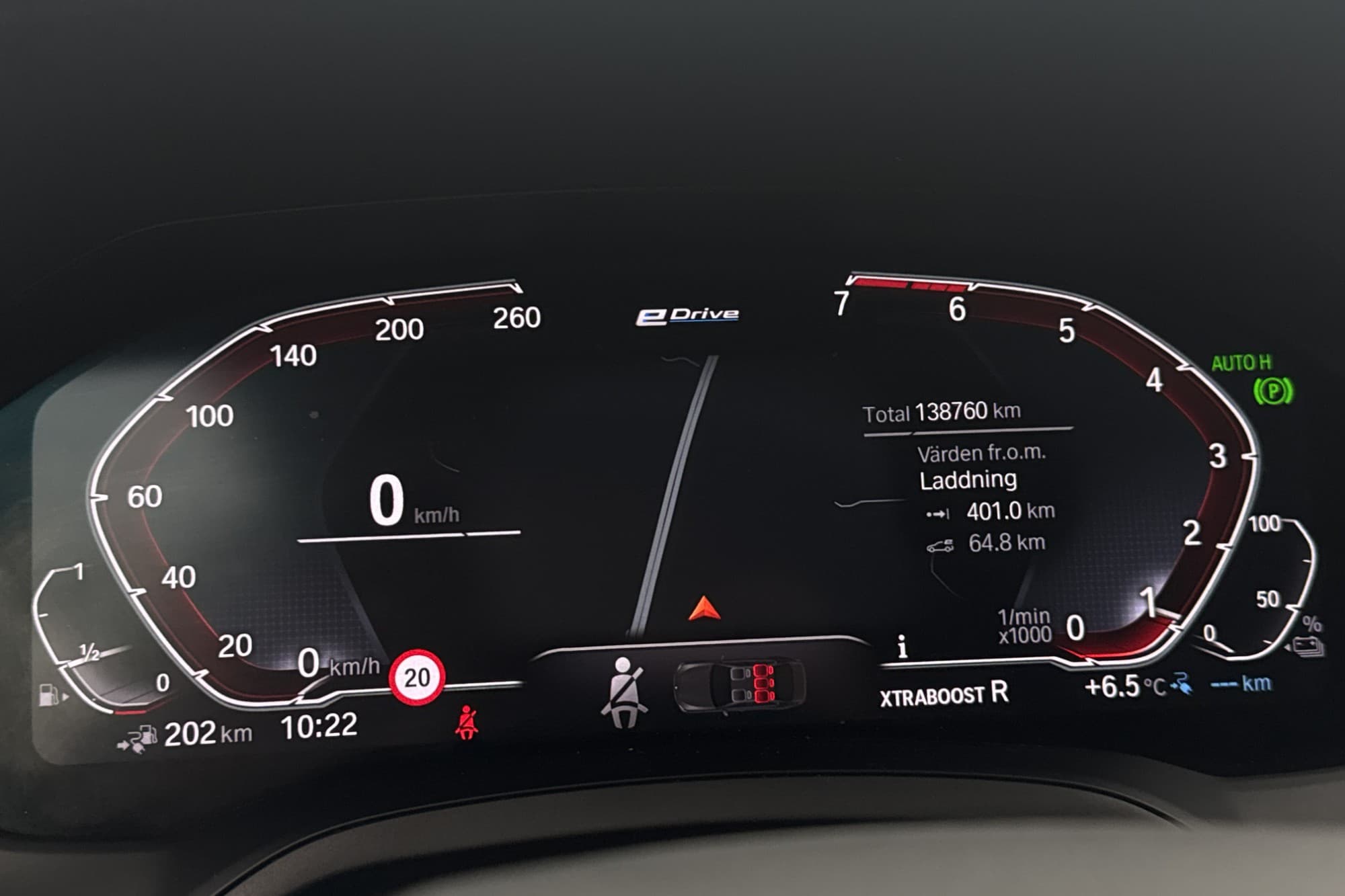 BMW 330e 292hk Sport line Navi HIFI Ambient Drag P-Sensorer