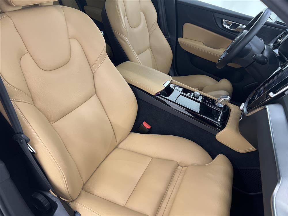 Volvo V60 T8 AWD TwEn 392hk Inscription H/K Pano Drag Nyservinteriör