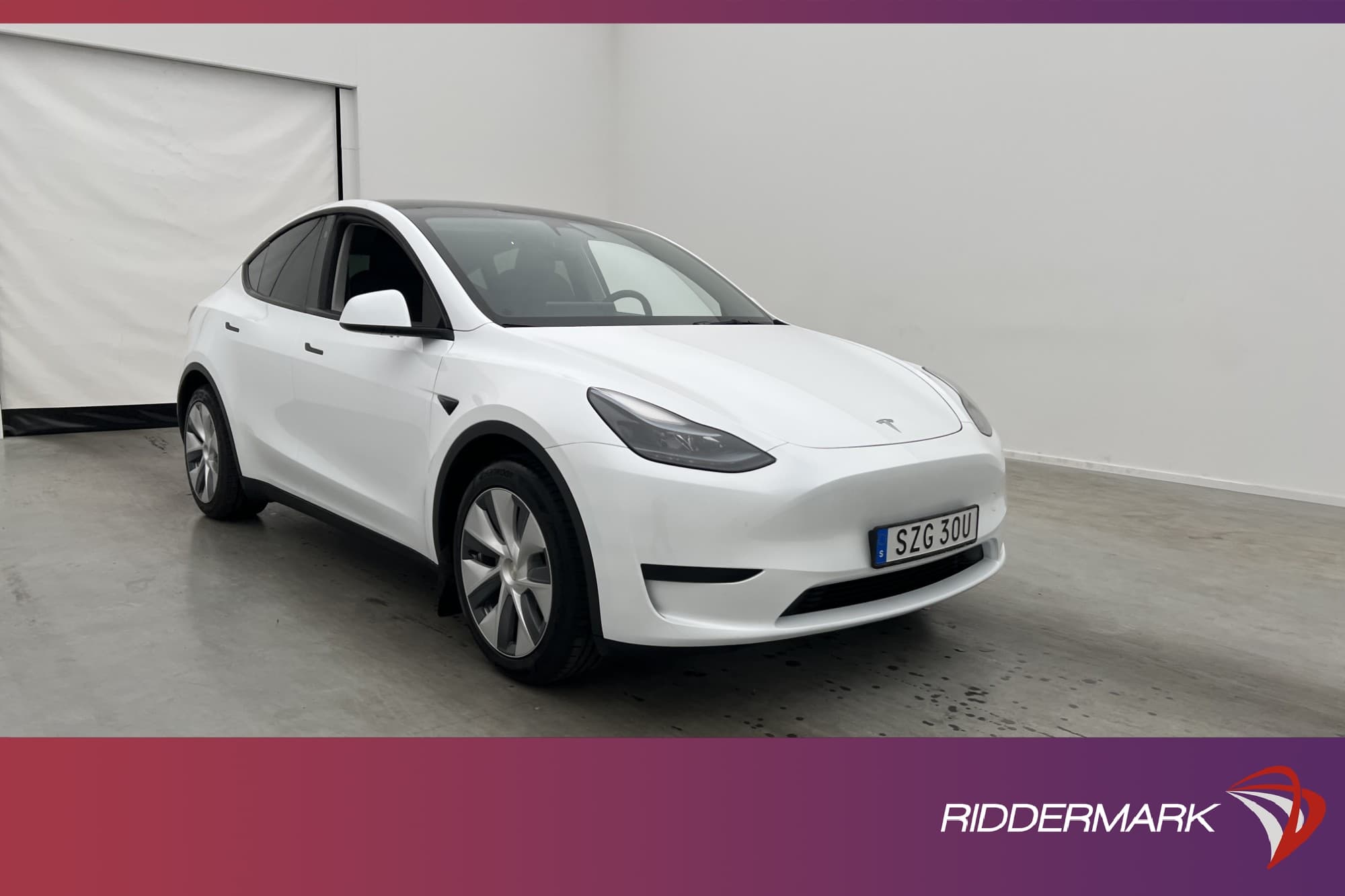 Tesla Model Y Standard Range