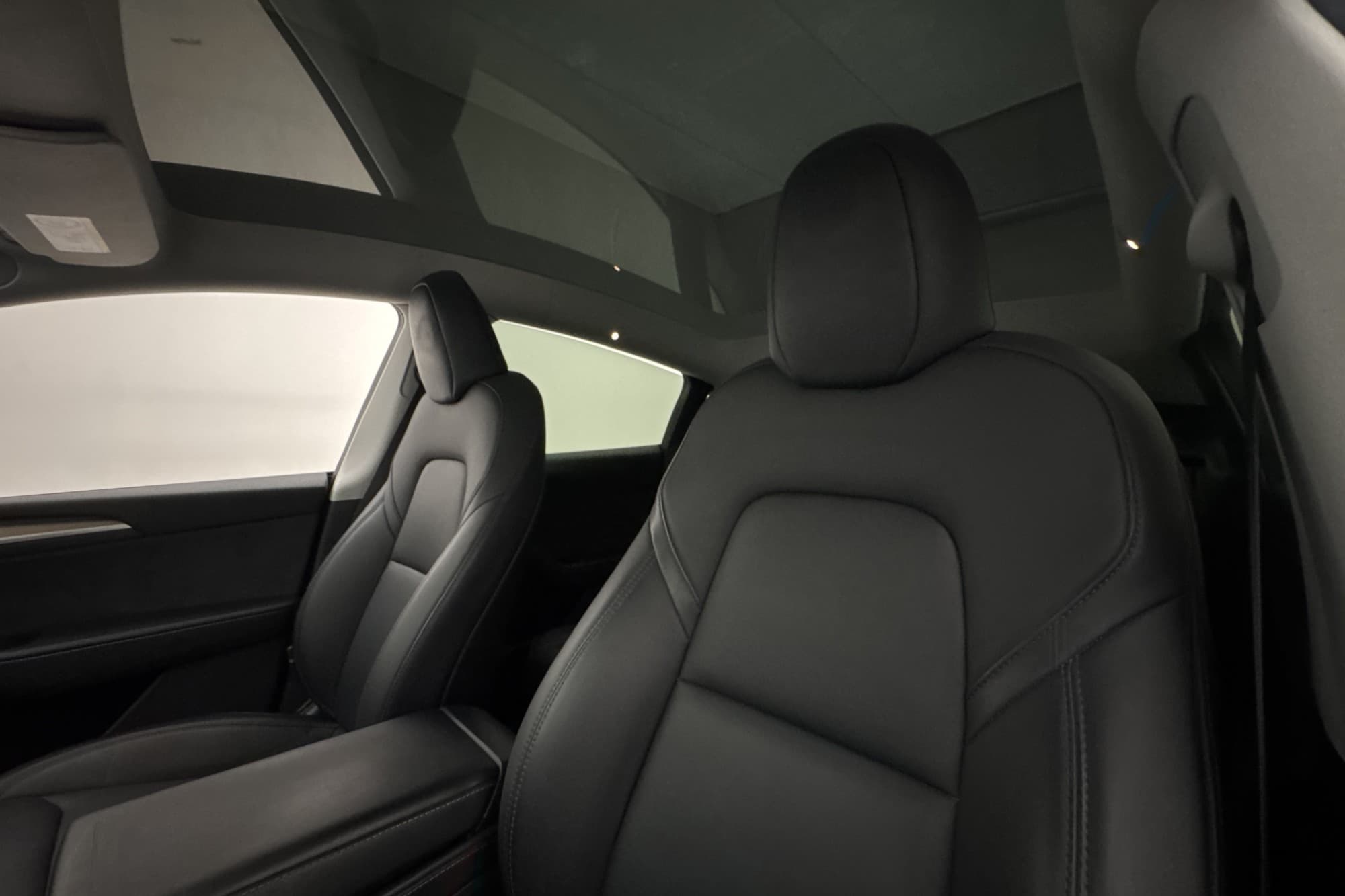 Tesla Model Y Long Range AWD Pano Dragkrok AP MOMS