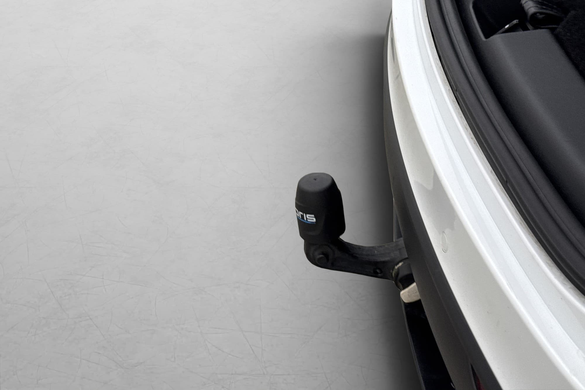 Tesla Model Y Long Range AWD Autopilot Drag Svensksåld