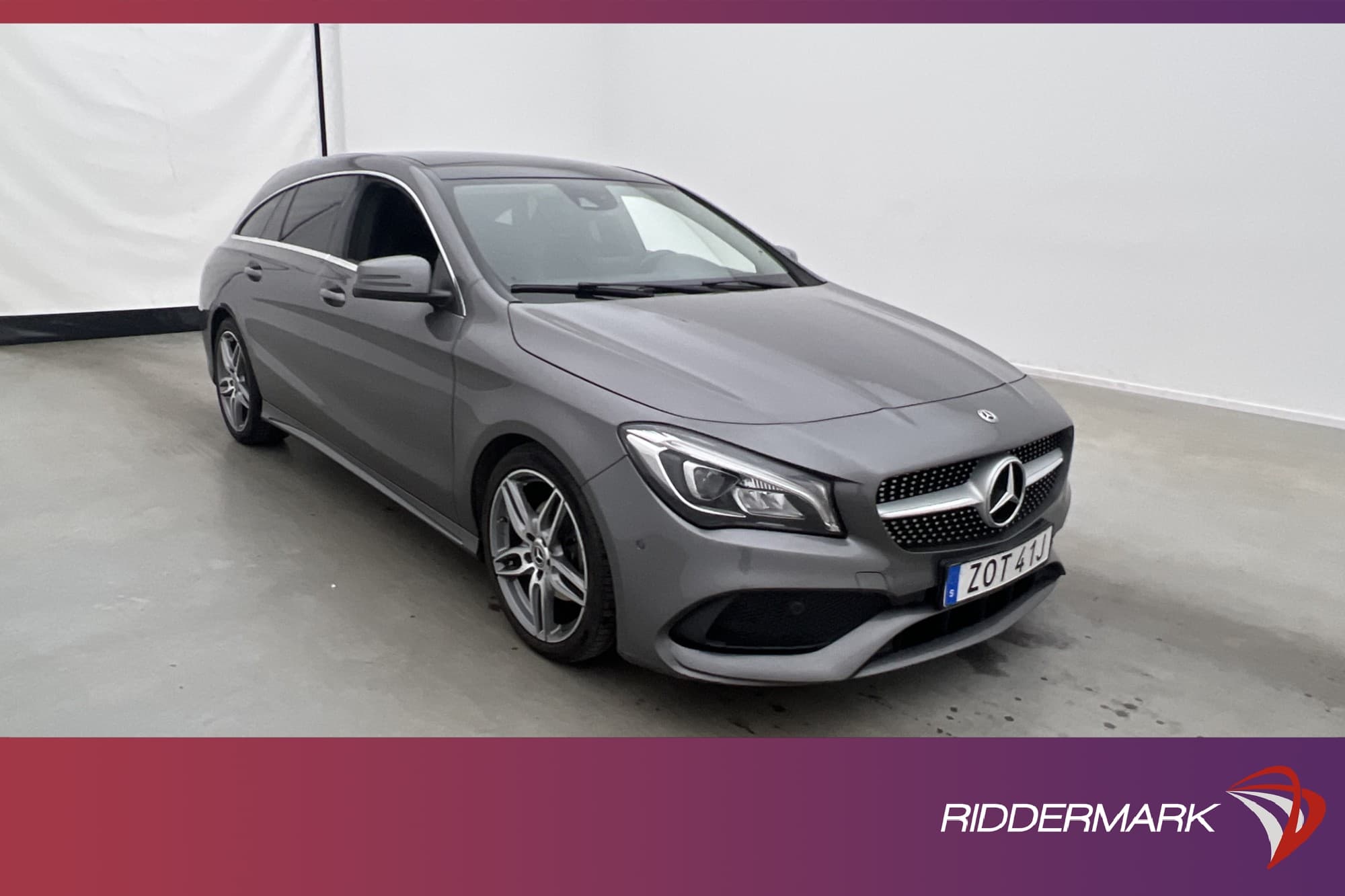 Mercedes-Benz CLA 180 122hk AMG Pano Kamera CarPlay Drag