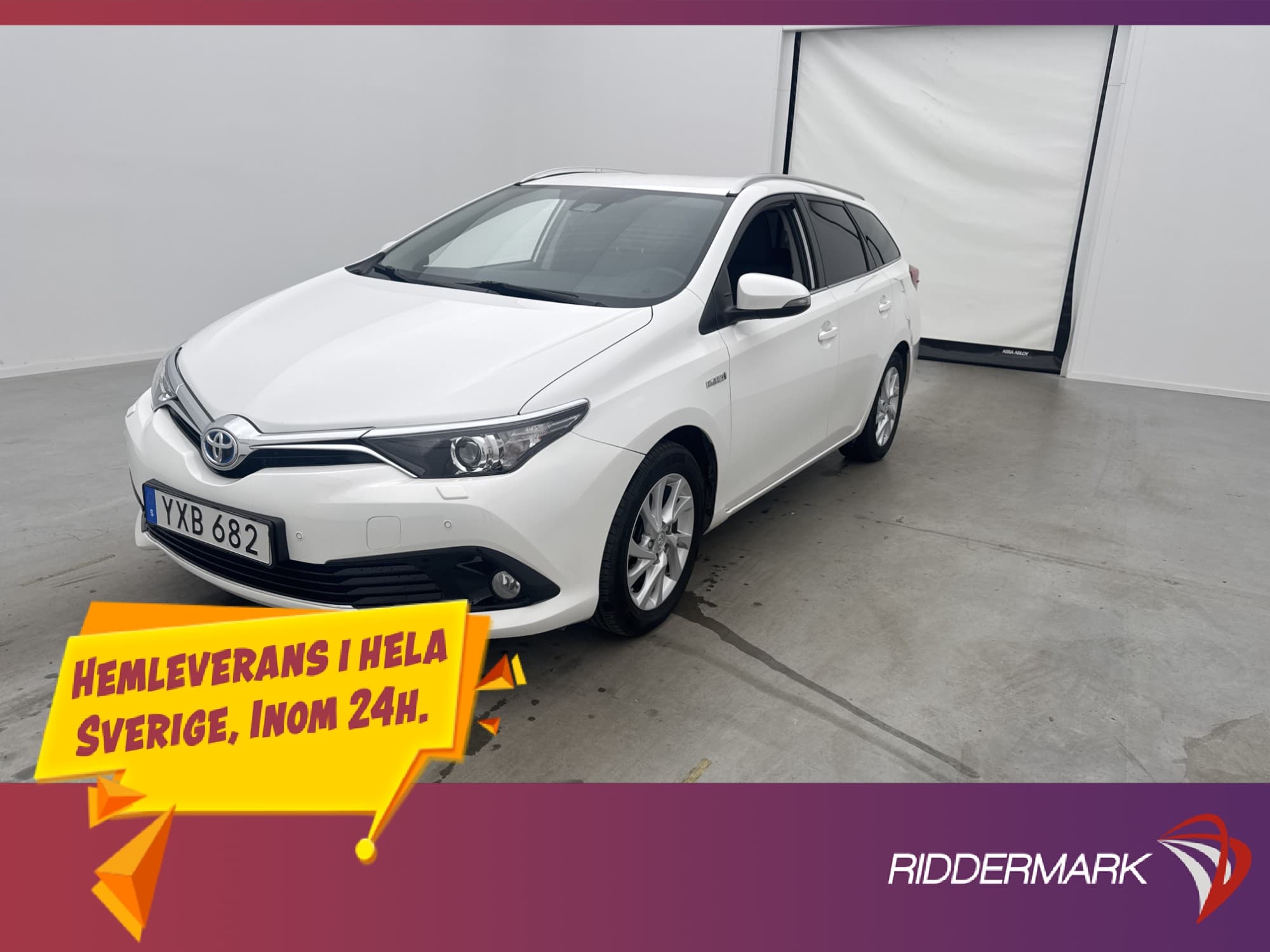 Toyota Auris Touring Sports Hybrid 136hk Kamera Farthållare