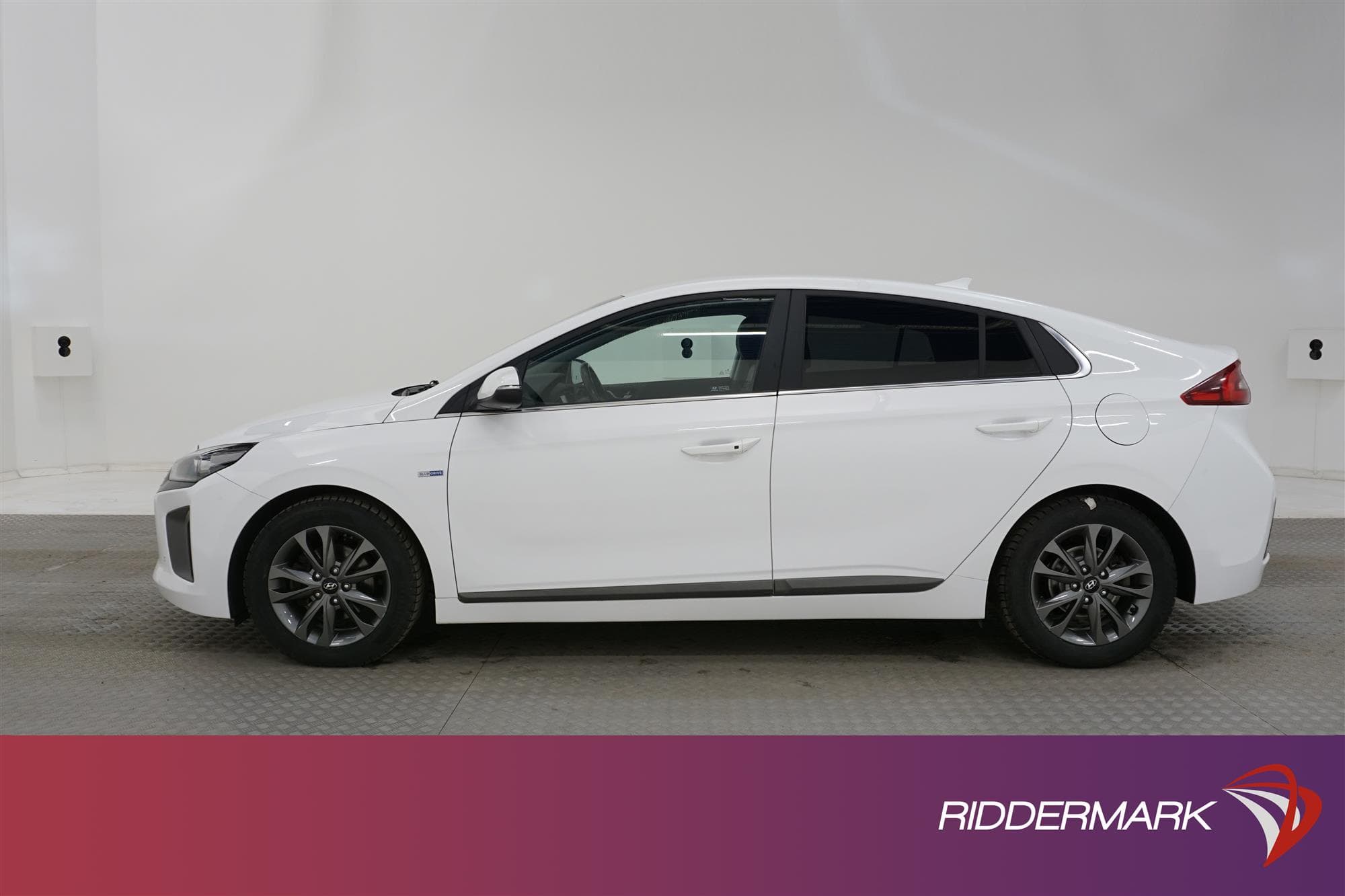 Hyundai Ioniq Hybrid 1.6 141hk
