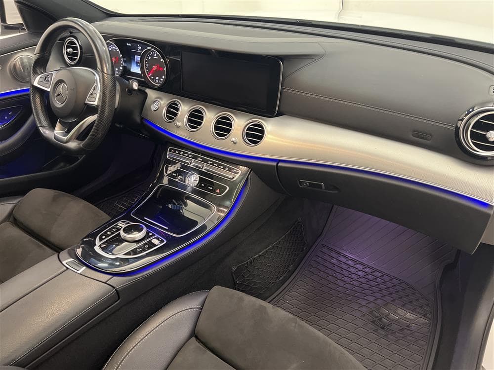 Mercedes-Benz E 220d 194hk AMG Pano Burmester B-Kam GPS Draginteriör