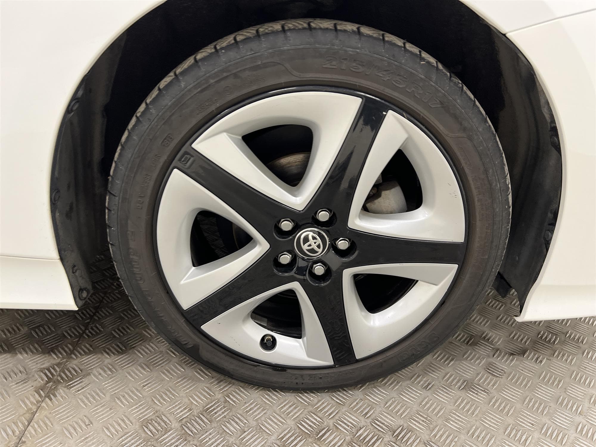 Toyota Prius Hybrid CVT 122hk B-Kam L-Assist 0,33L/mil