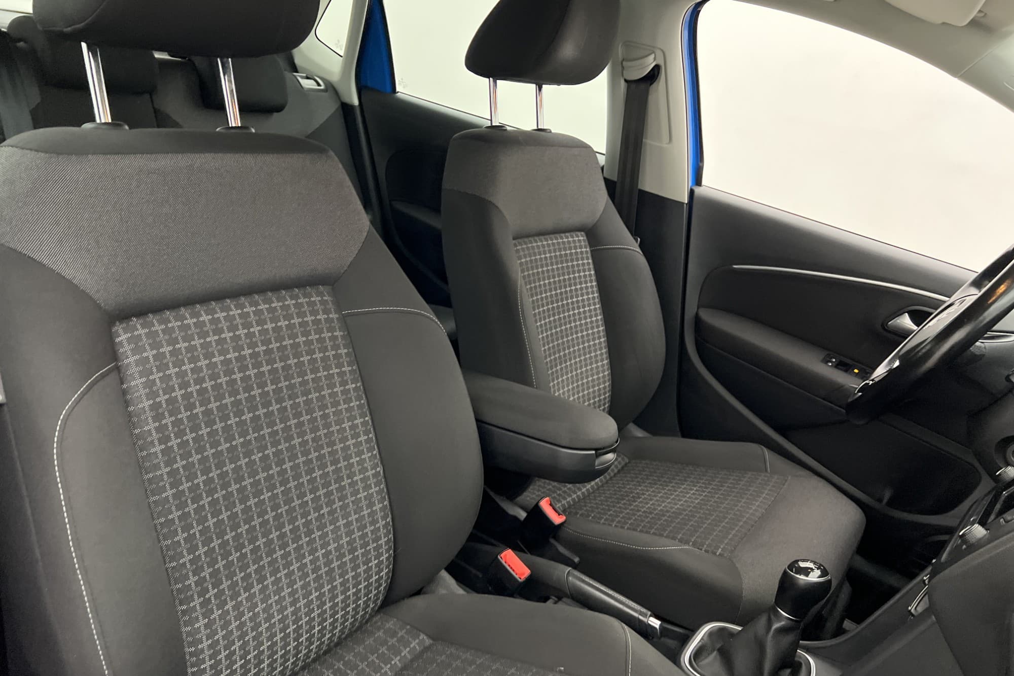 Volkswagen Polo TSI 90hk P-Sensorer Farthållare Bluetooth