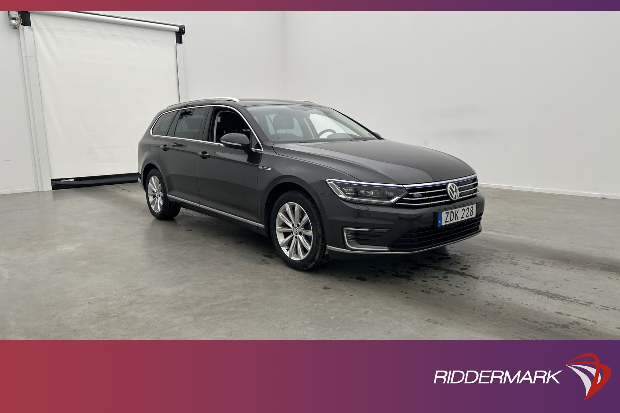 Volkswagen Passat GTE 218hk