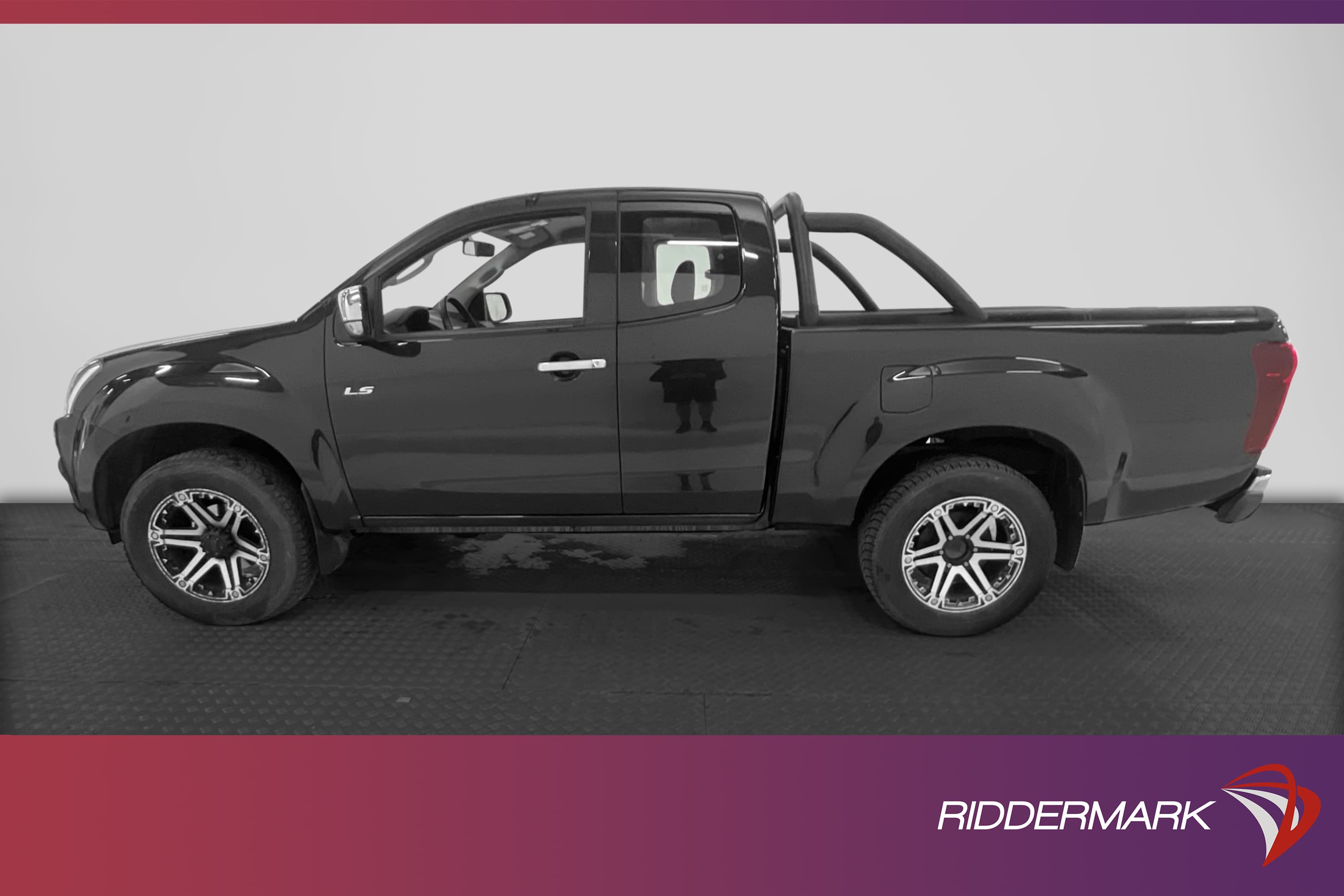 Isuzu D-Max Space Cab 1.9 Automat 4WD M/K-Värmare Drag Moms