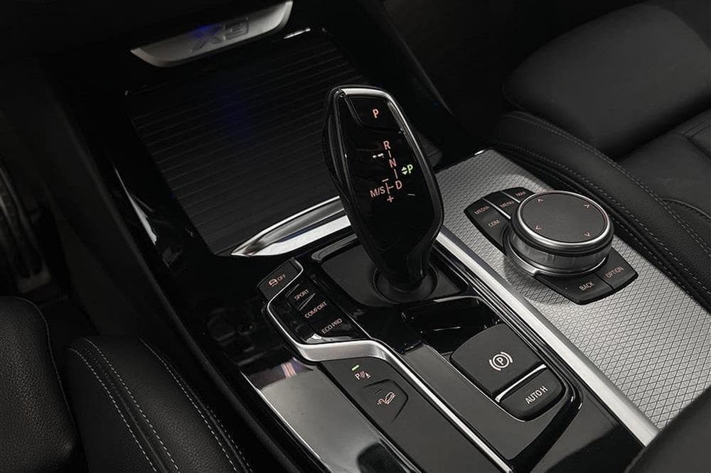 BMW X3 xDrive30d 265hk Innovation D-Värm H/K HUD Navi Skinninteriör