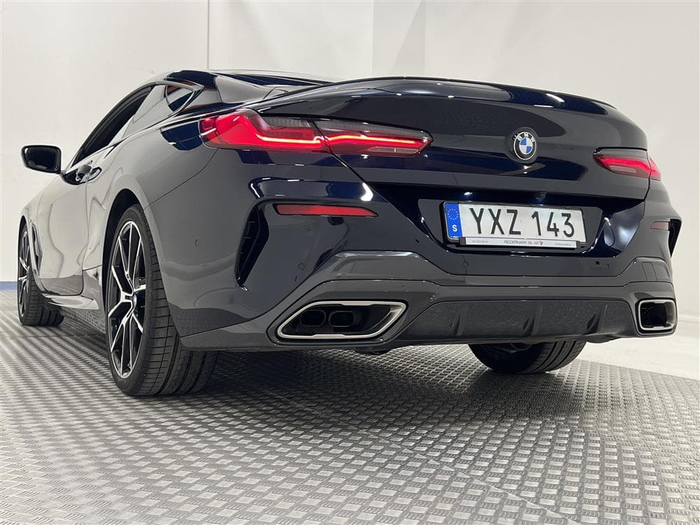 BMW M850i xDrive Coupé 530hk Carbon Core B&W 360° HUD