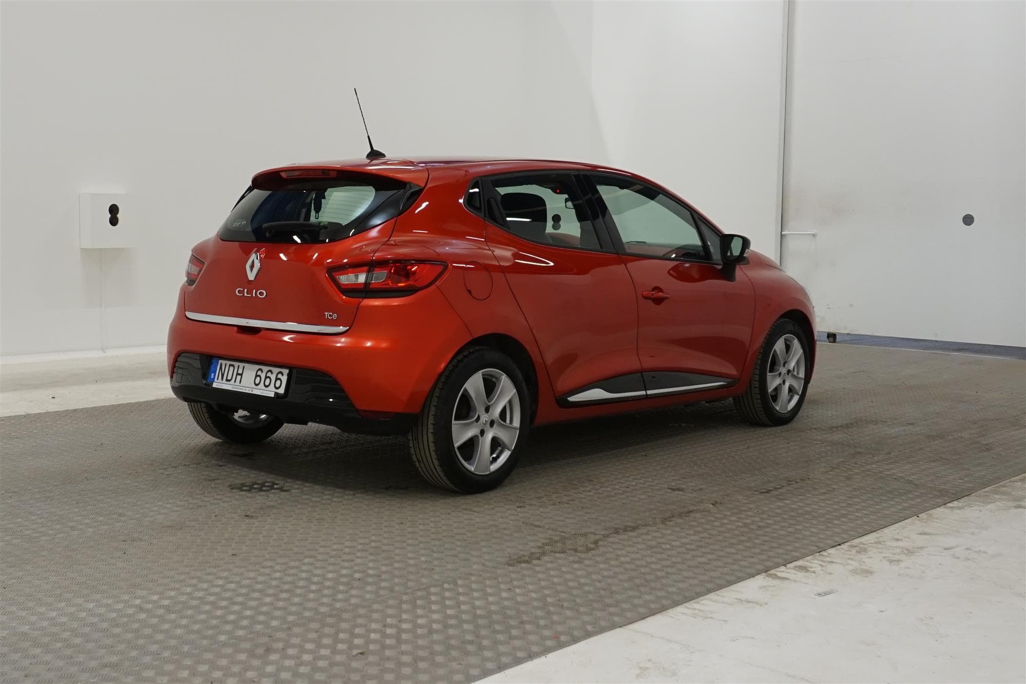 Renault Clio 0.9 TCe 90hk Nyservad Navi Låg Skatt 0,45L/mil