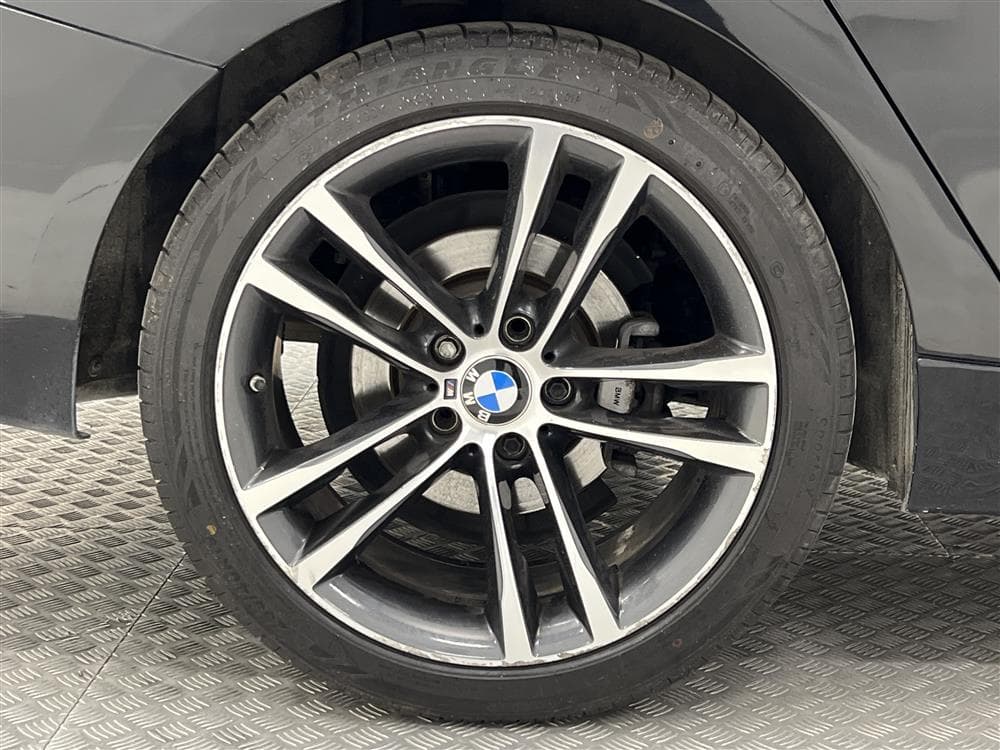 BMW 320d GT xDrive 184hk M-Sport Navi B-kam Hi-Fi 0,51l/milinteriör